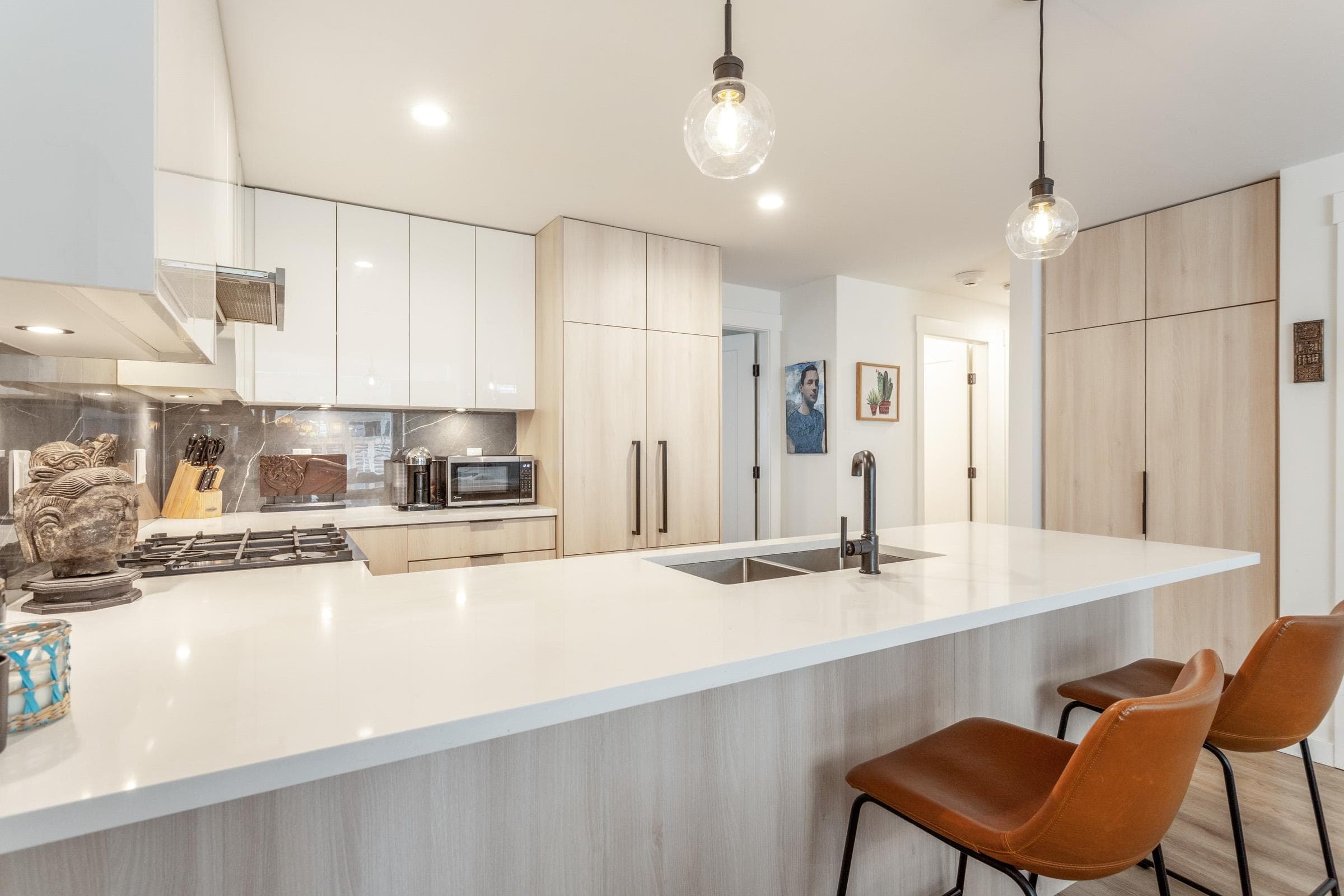 6 - 237 Ridgeway Avenue, North Vancouver, V7L 0H6 — photo 5