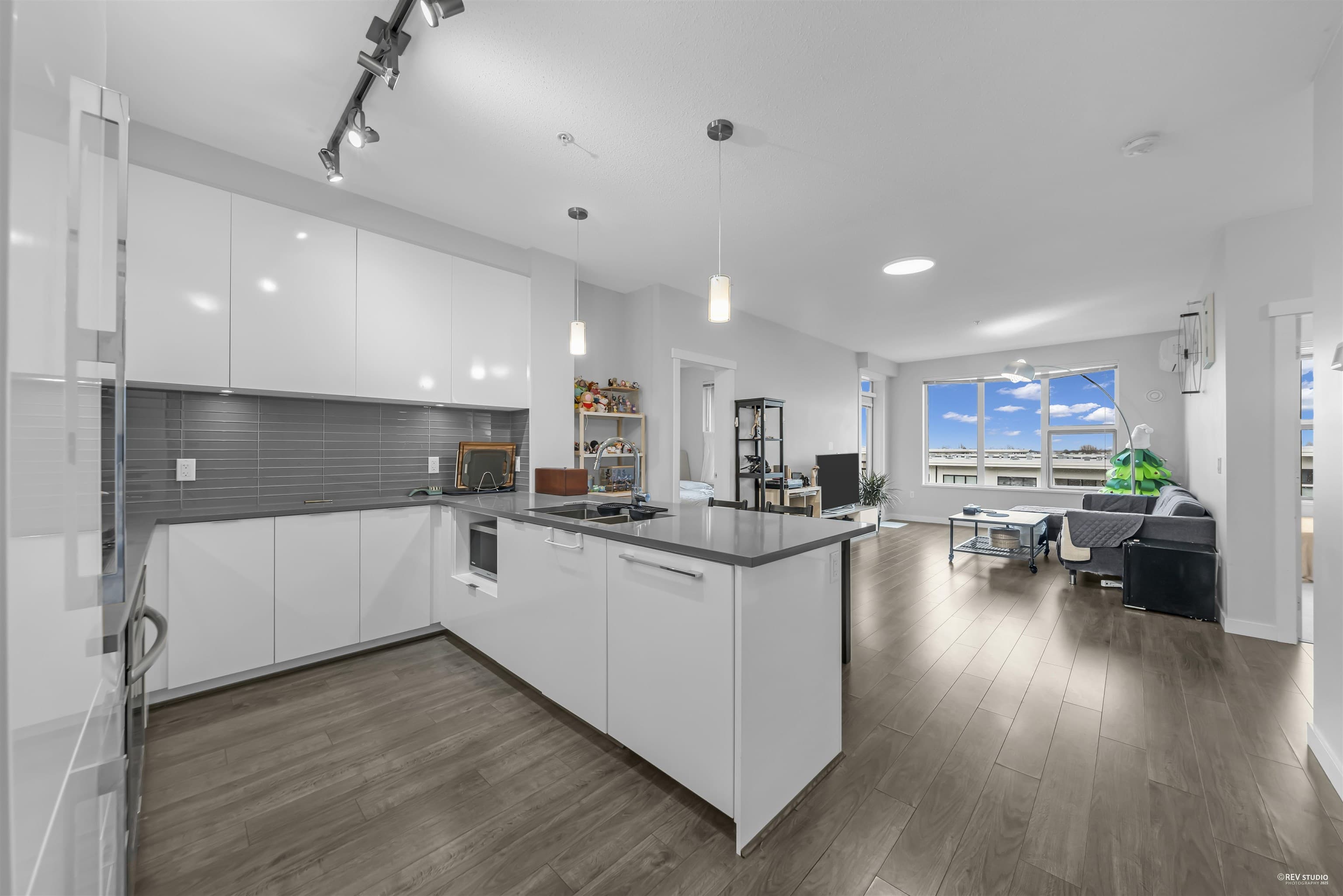 508 - 9399 Alexandra Road, Richmond, V6X 0L7 — photo 1