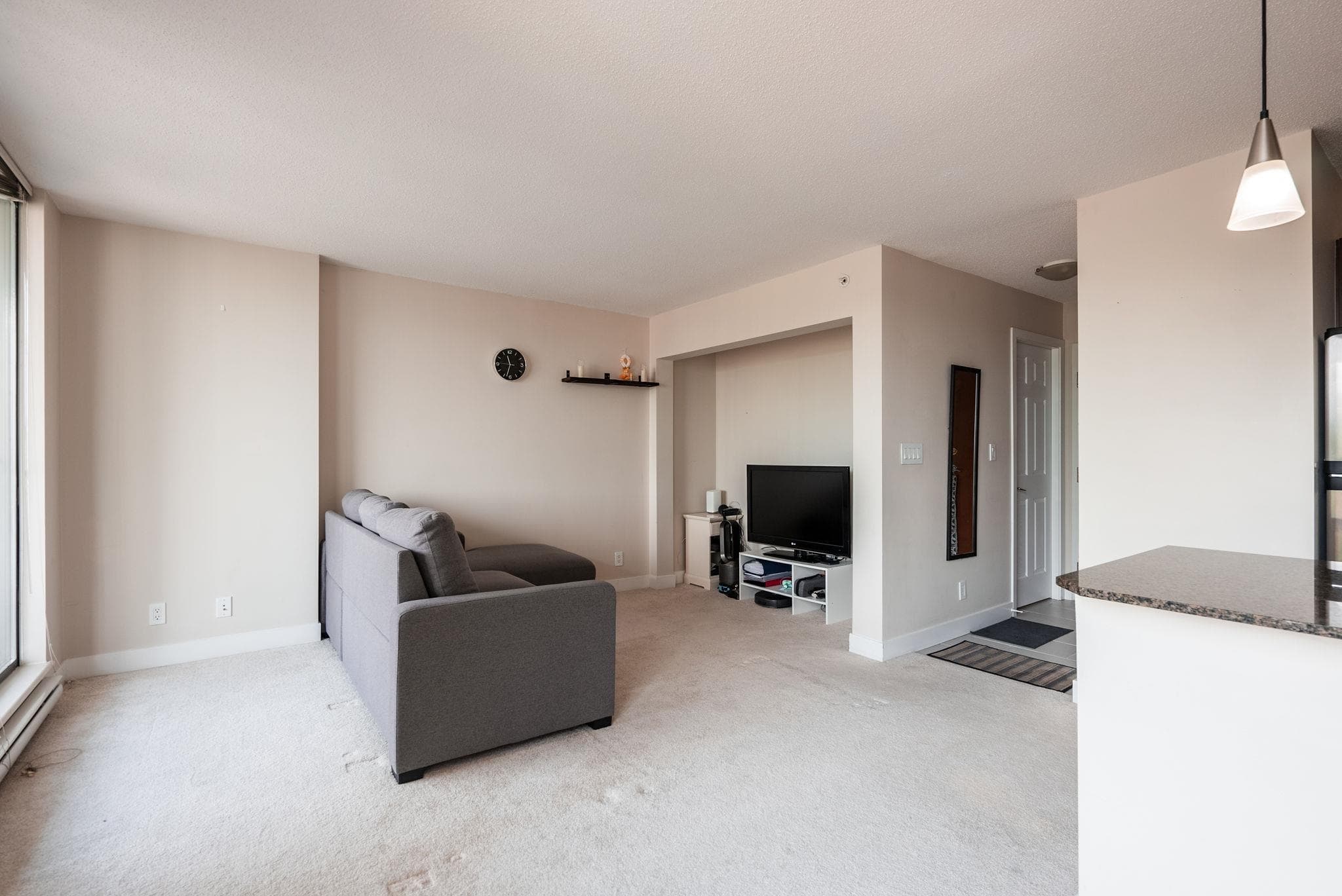 1202 - 833 Agnes Street, New Westminster, V3M 0B1 — photo 2