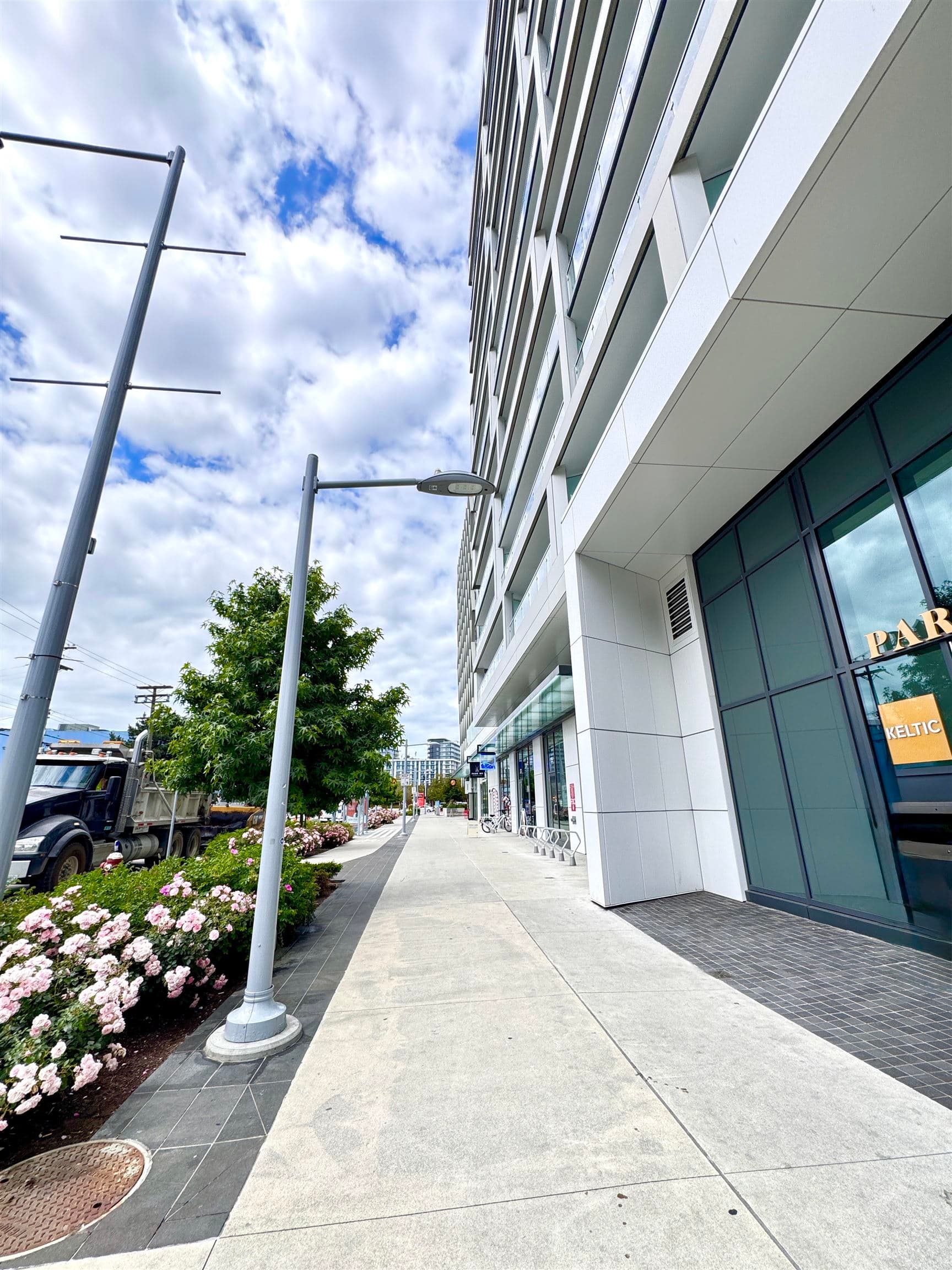 1510 - 8133 Cook Road, Richmond
