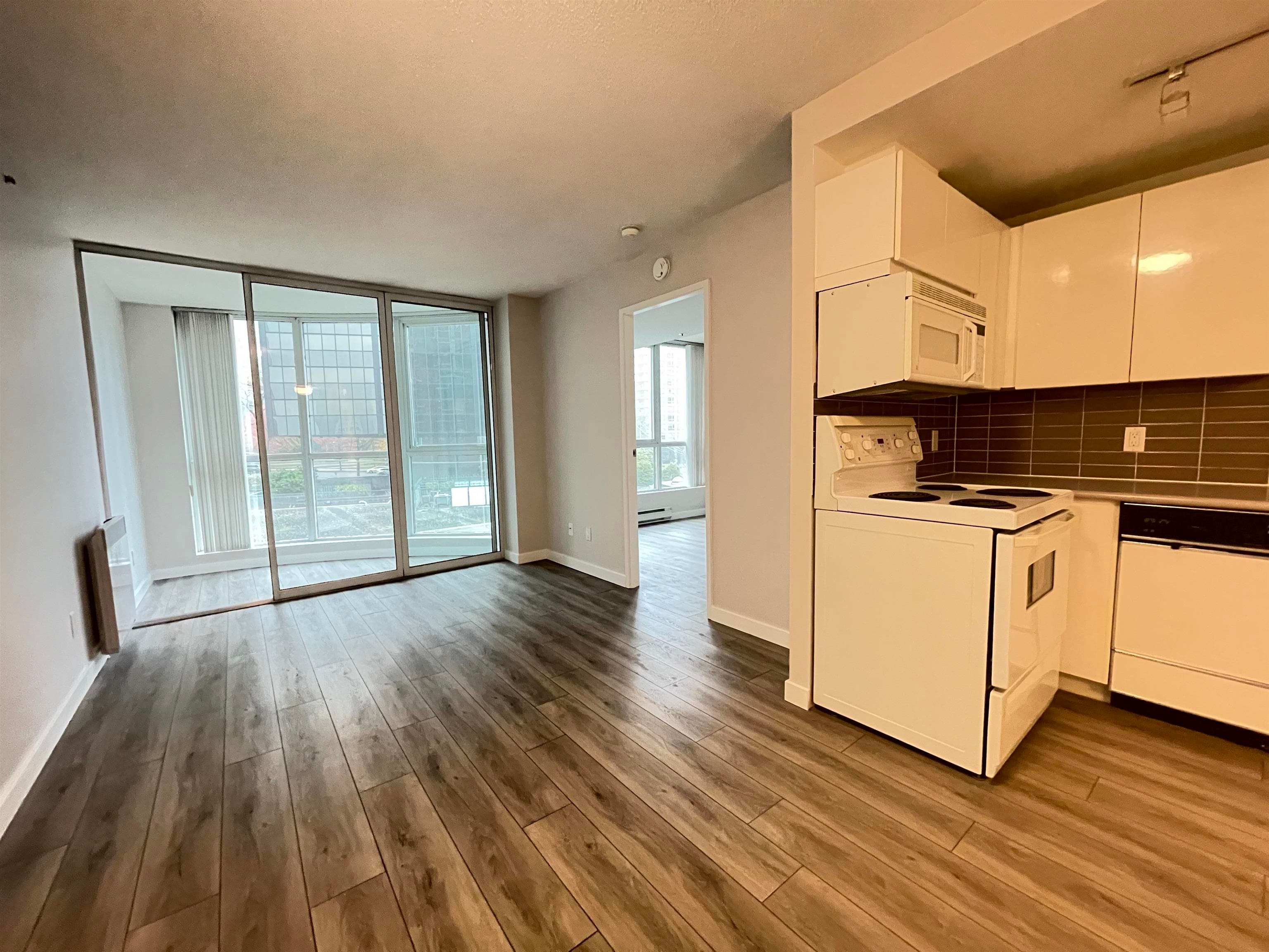 607 - 588 Broughton Street, Vancouver, V6G 3E3 — photo 1