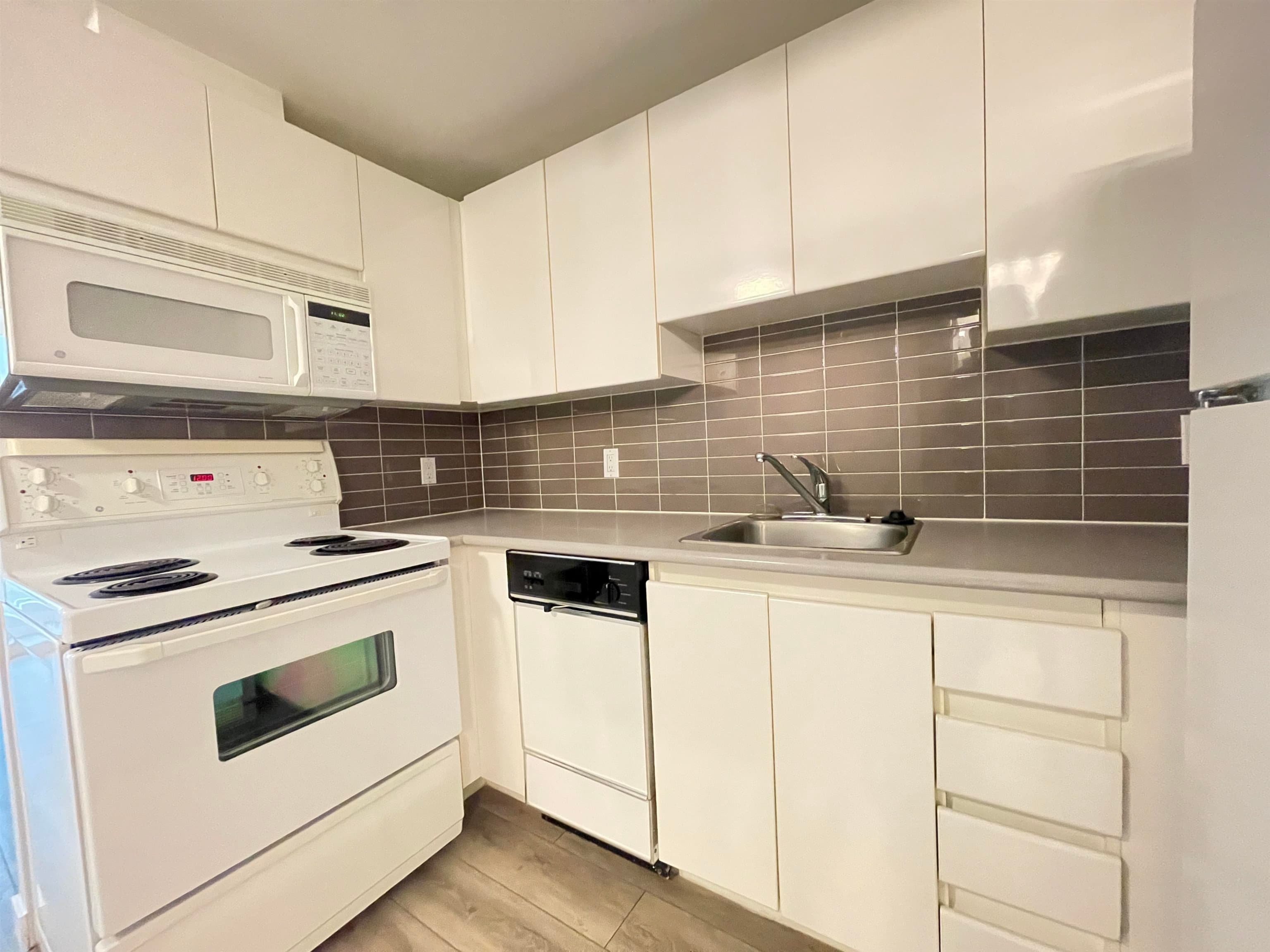 607 - 588 Broughton Street, Vancouver, V6G 3E3 — photo 5