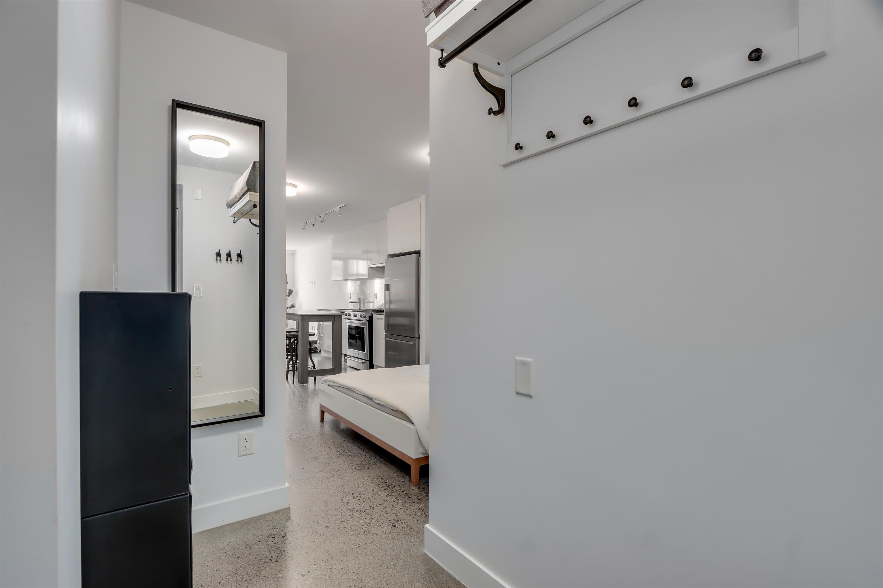 204 - 231 E Pender Street, Vancouver, V6A 0G3 — photo 3