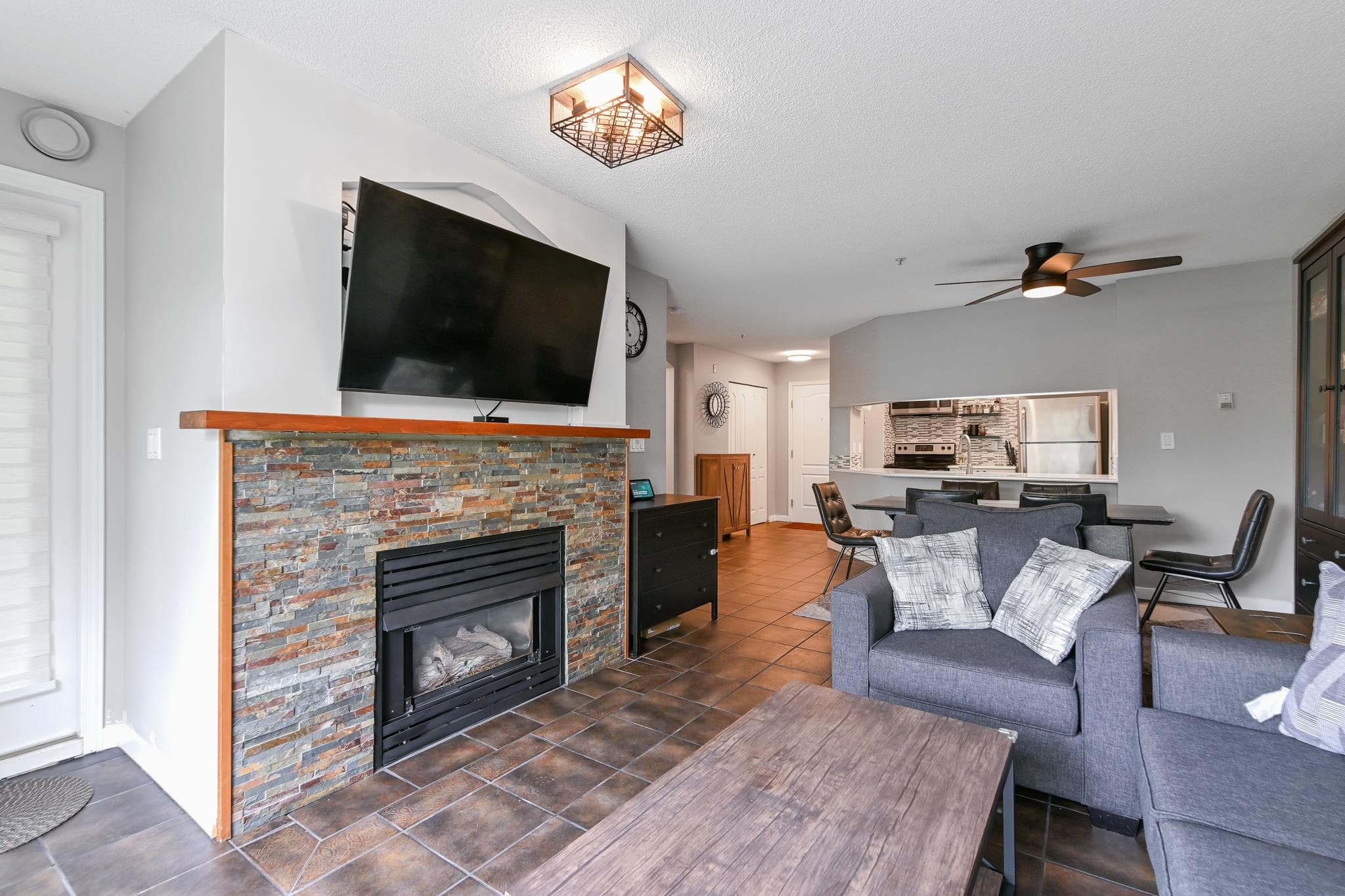 230 - 19528 Fraser Highway, Surrey, V3S 8P4 — photo 4