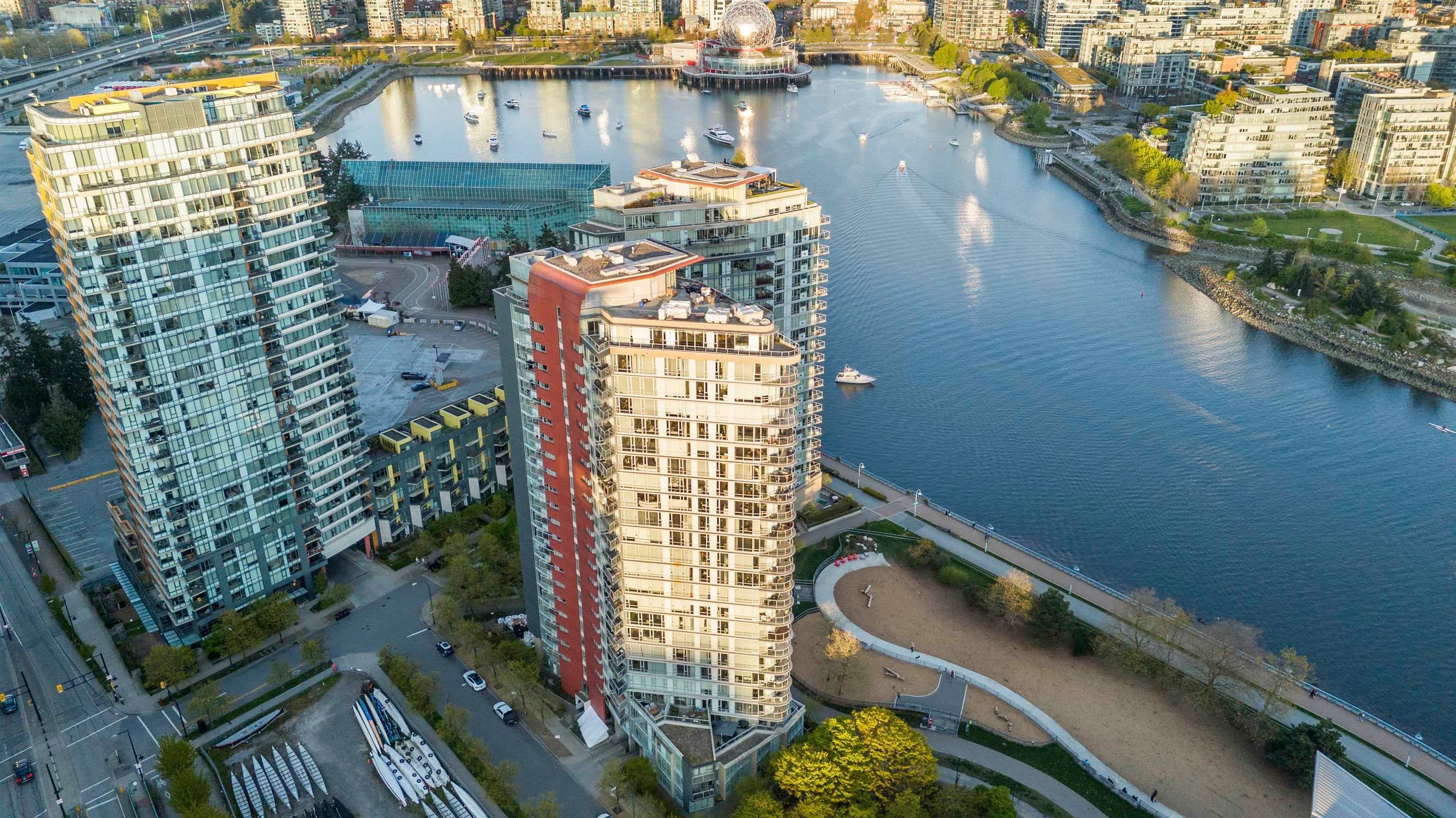2207 - 918 Cooperage Way, Vancouver, V6B 0A7 — photo 1