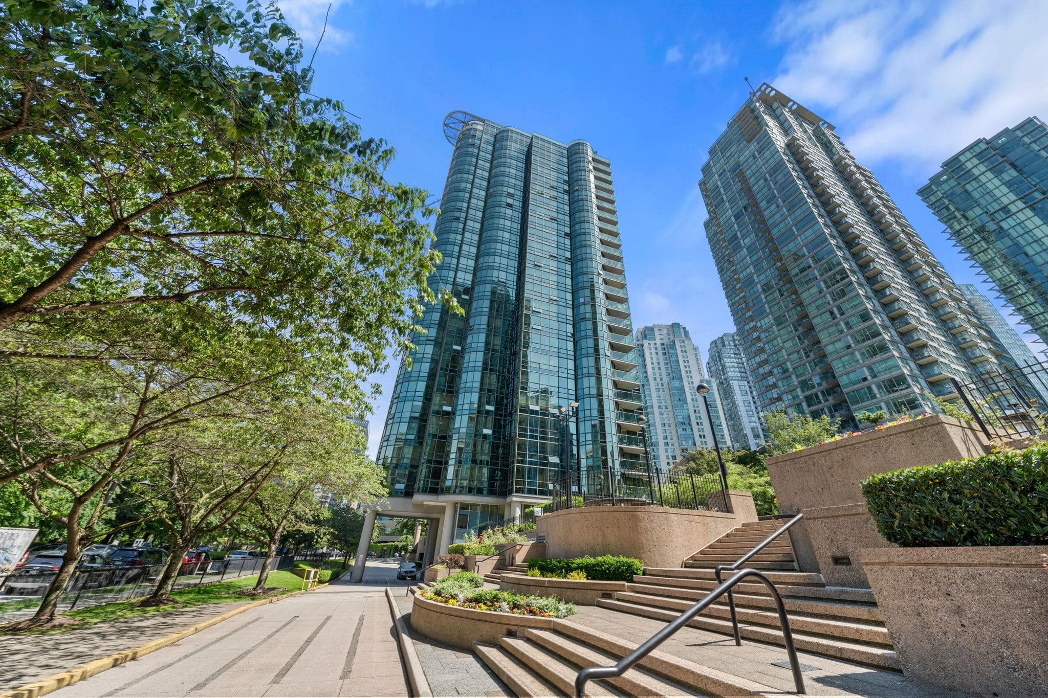 604 - 555 Jervis Street, Vancouver, V6E 4N1 — photo 1