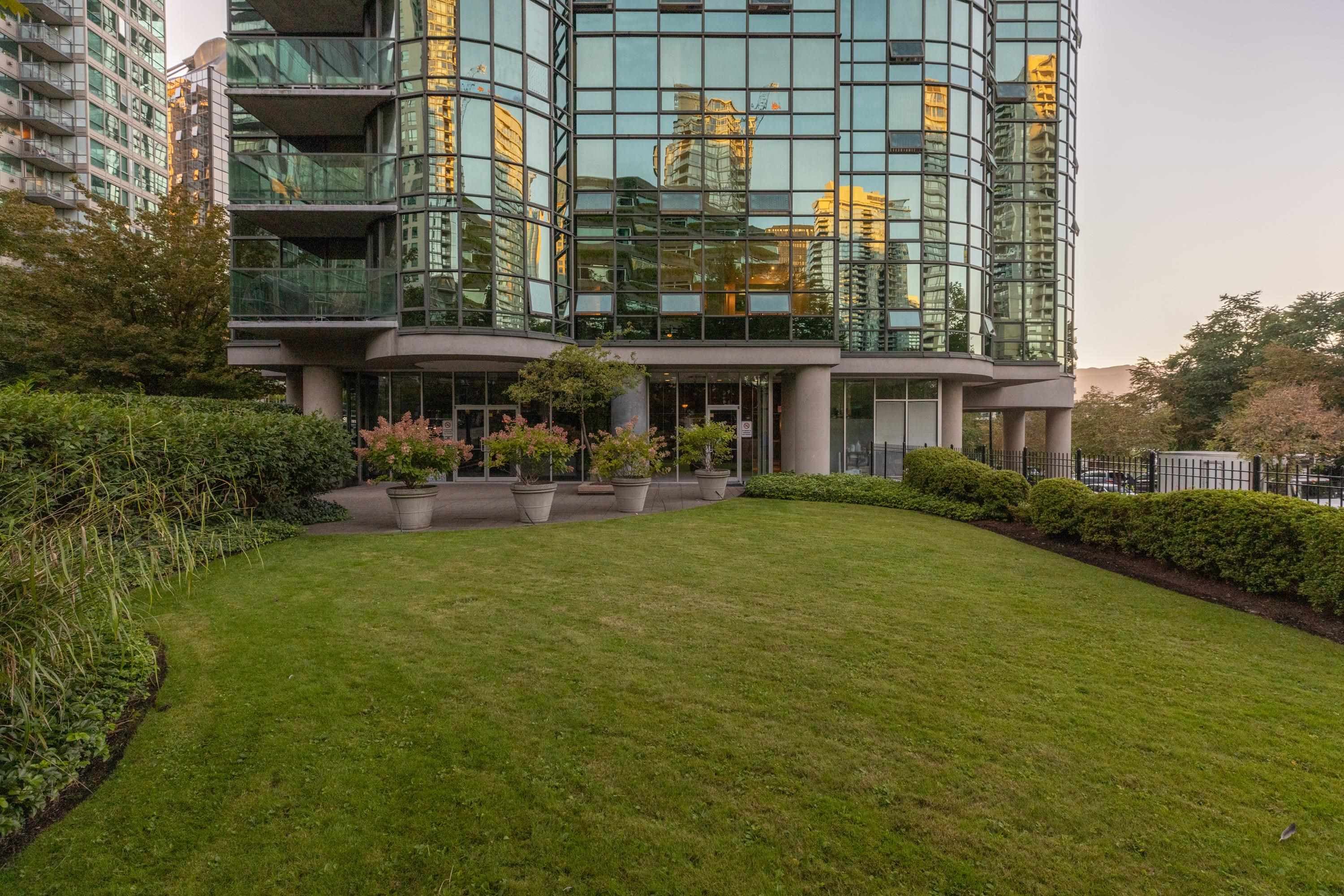 604 - 555 Jervis Street, Vancouver, V6E 4N1 — photo 4