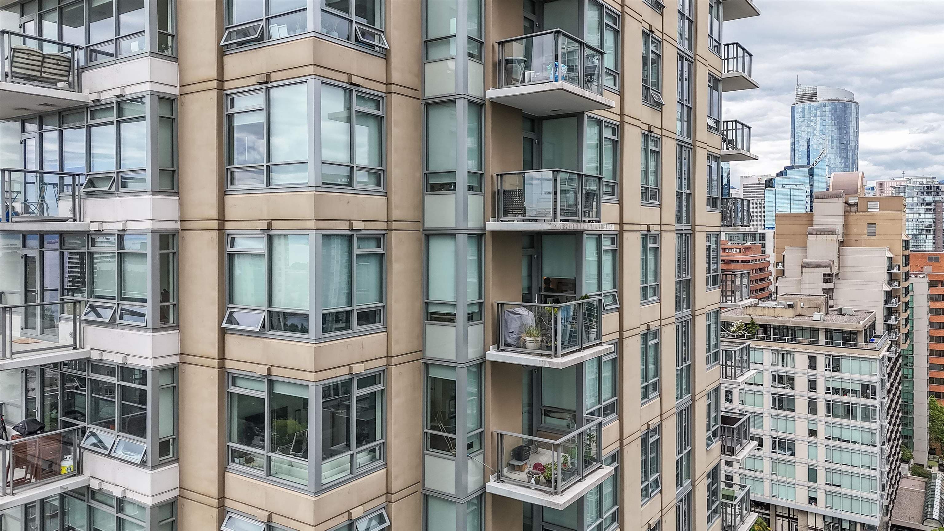 2207 - 1308 Hornby Street, Vancouver, V6Z 0C5 — photo 2