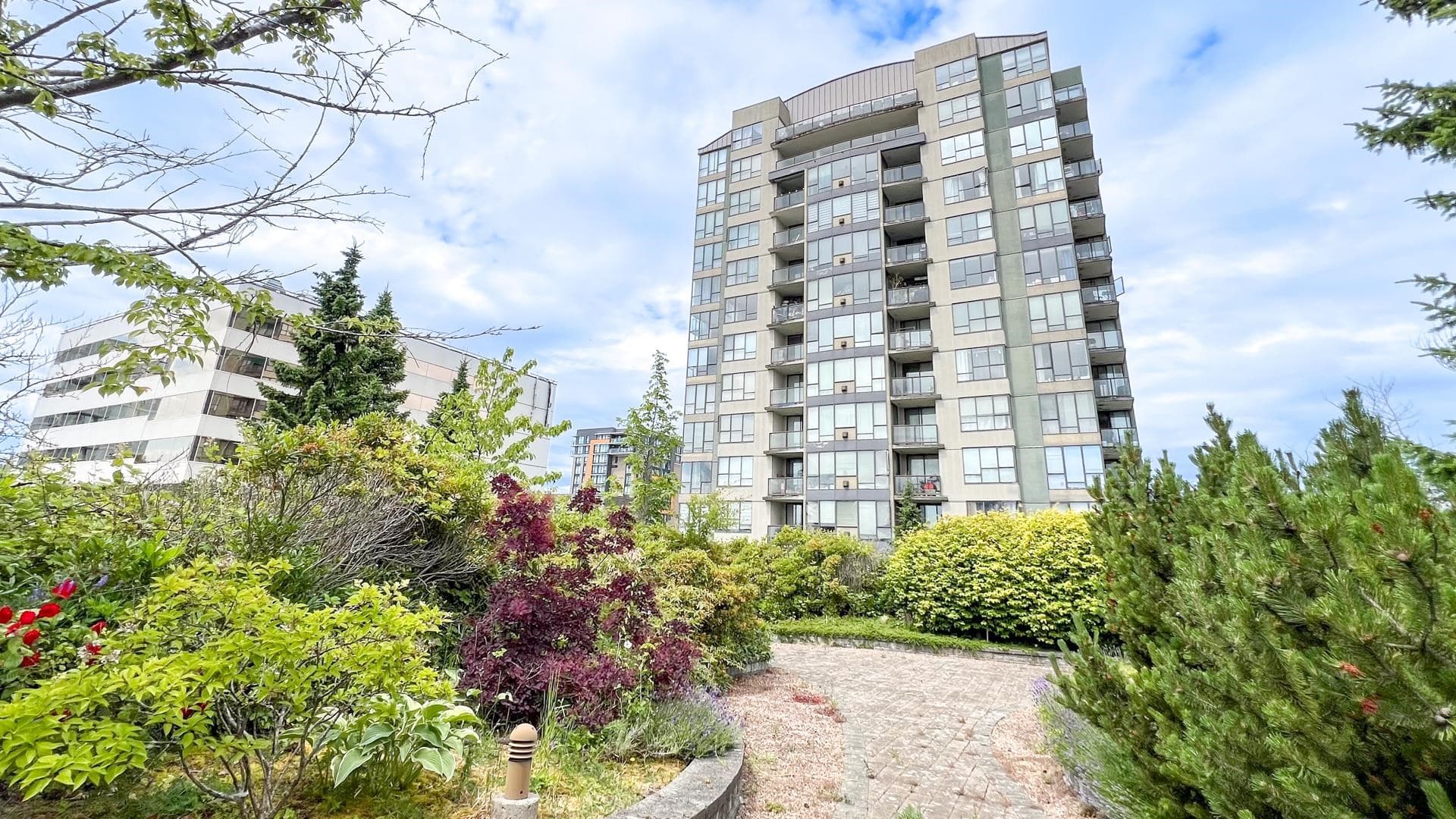 1305 - 8180 Granville Avenue, Richmond, V6Y 4G1 — photo 1