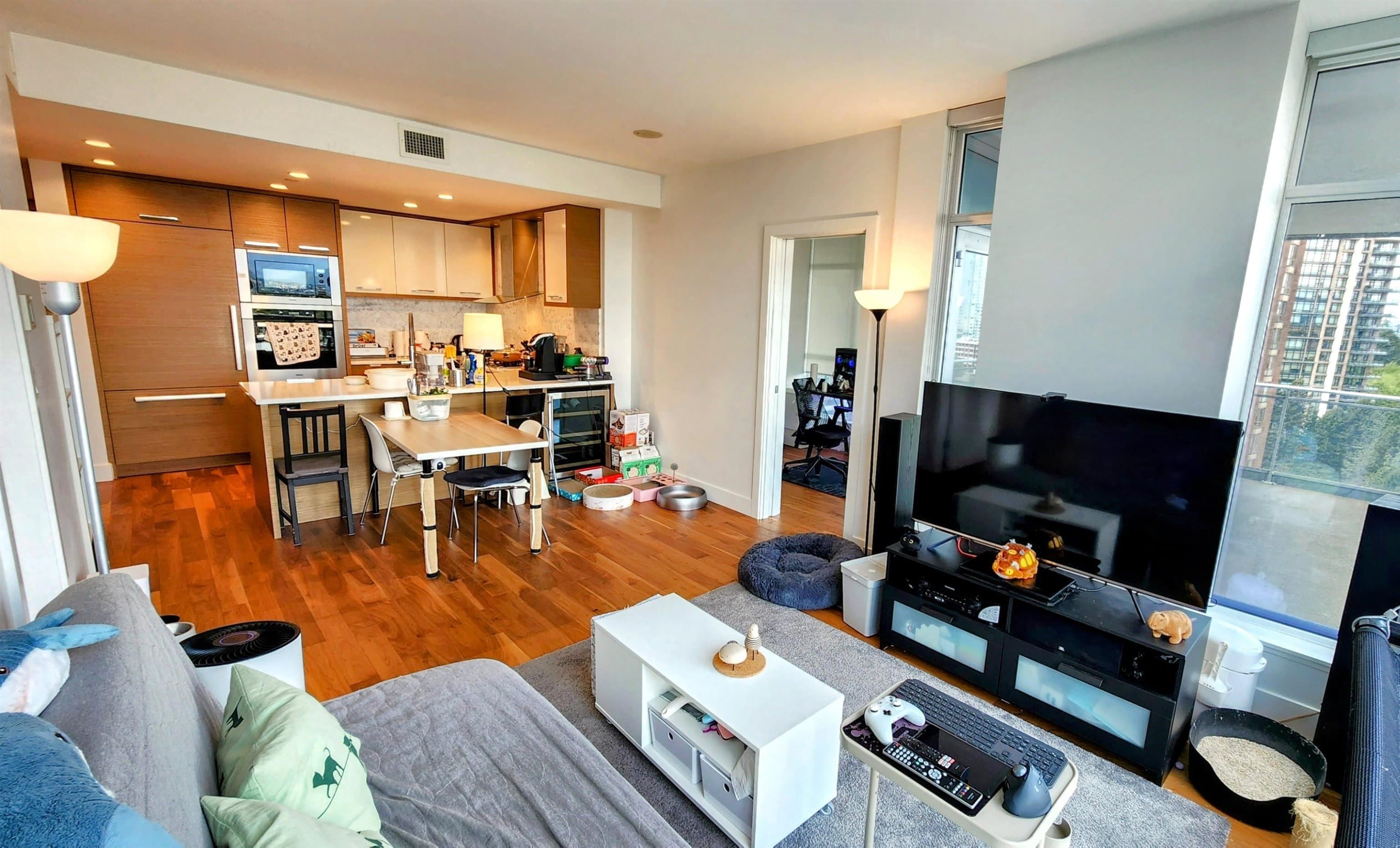 902 - 4360 Beresford Street, Burnaby, V5H 0G2 — photo 2
