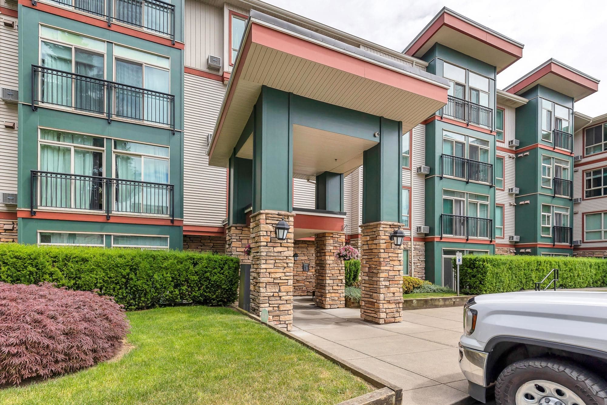 207 - 33485 South Fraser Way, Abbotsford, V2S 8P9 — photo 4