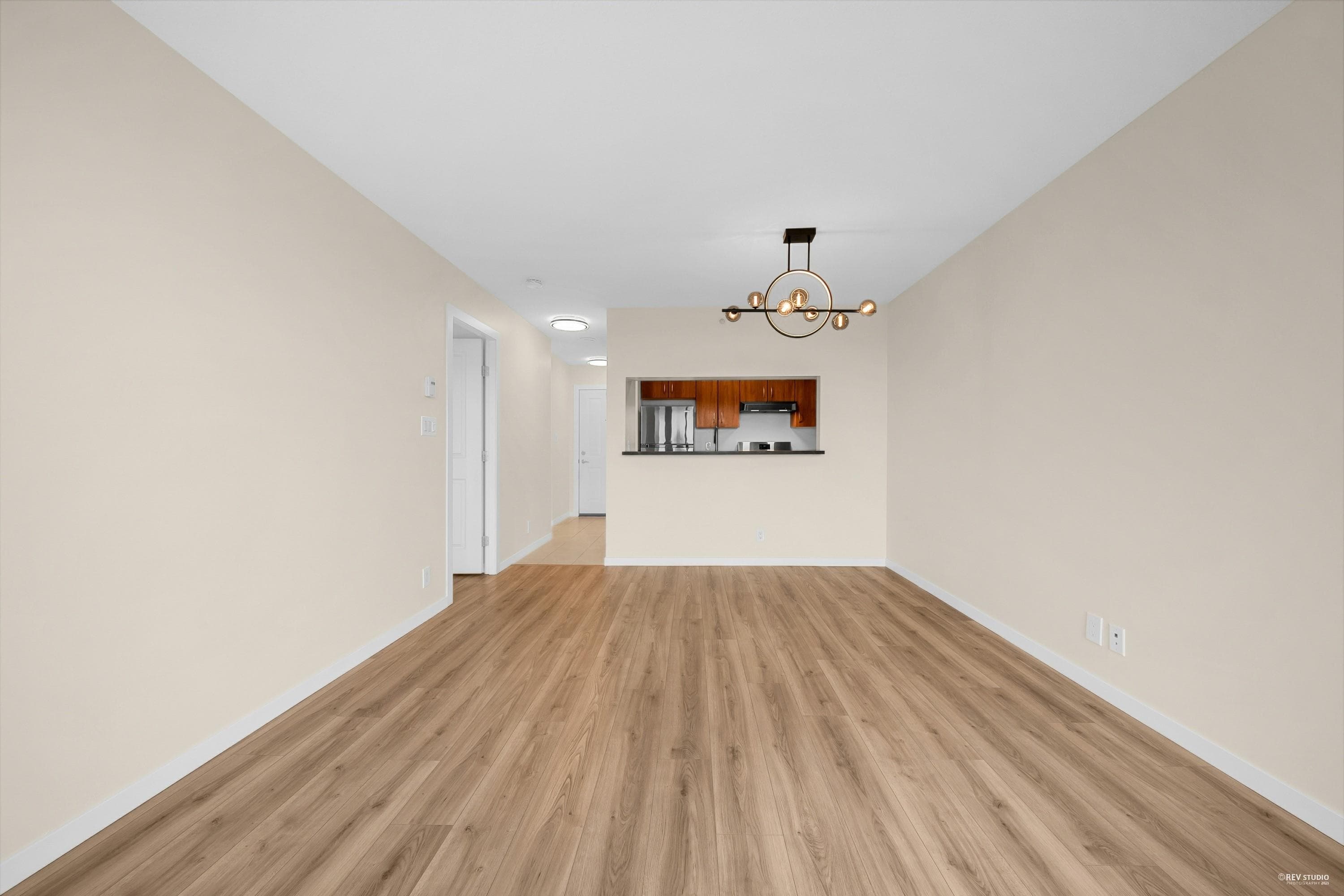 2002 - 3663 Crowley Drive, Vancouver, V5R 6H4 — photo 4