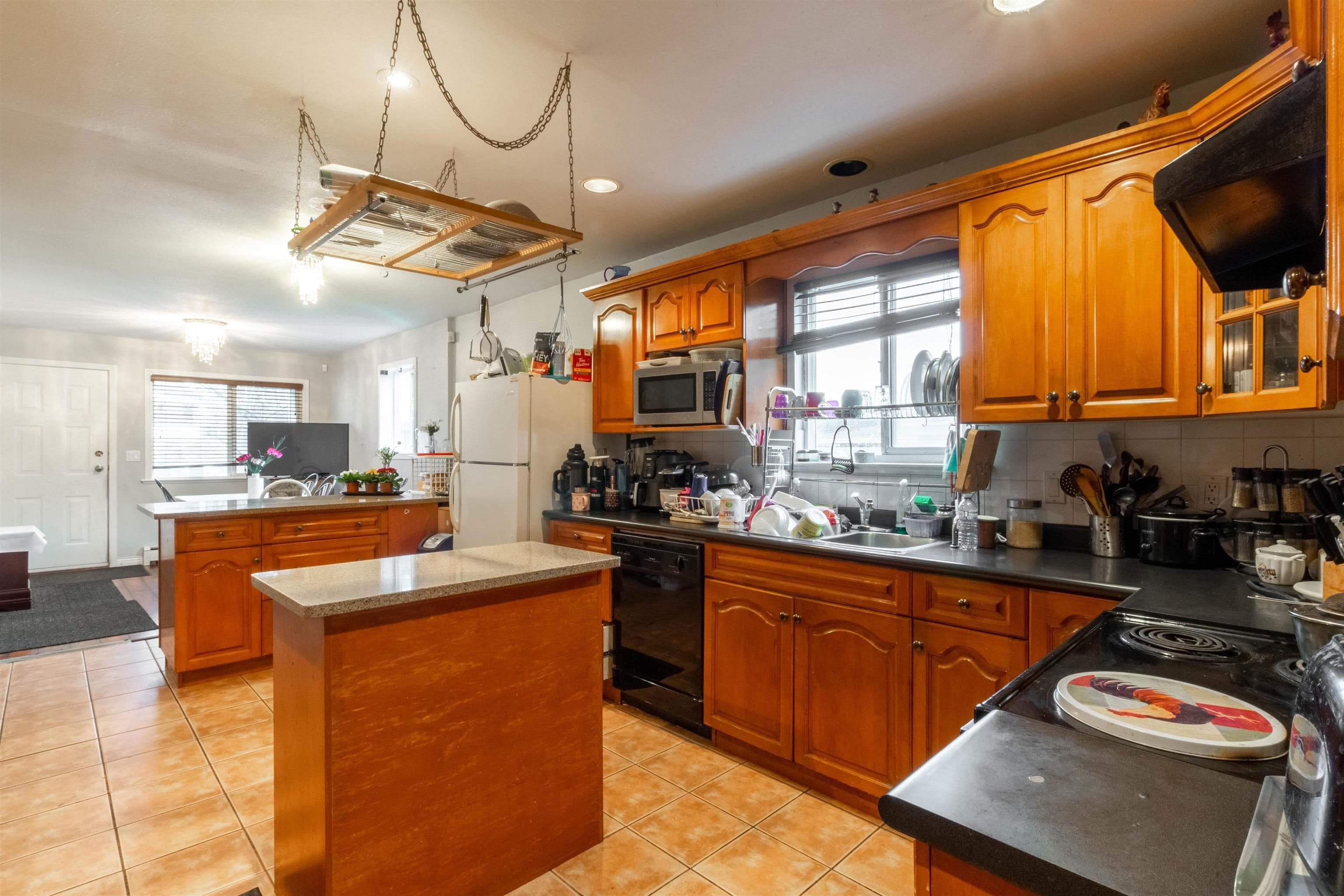 12560 64 Avenue, Surrey, V3W 1W9 — photo 5
