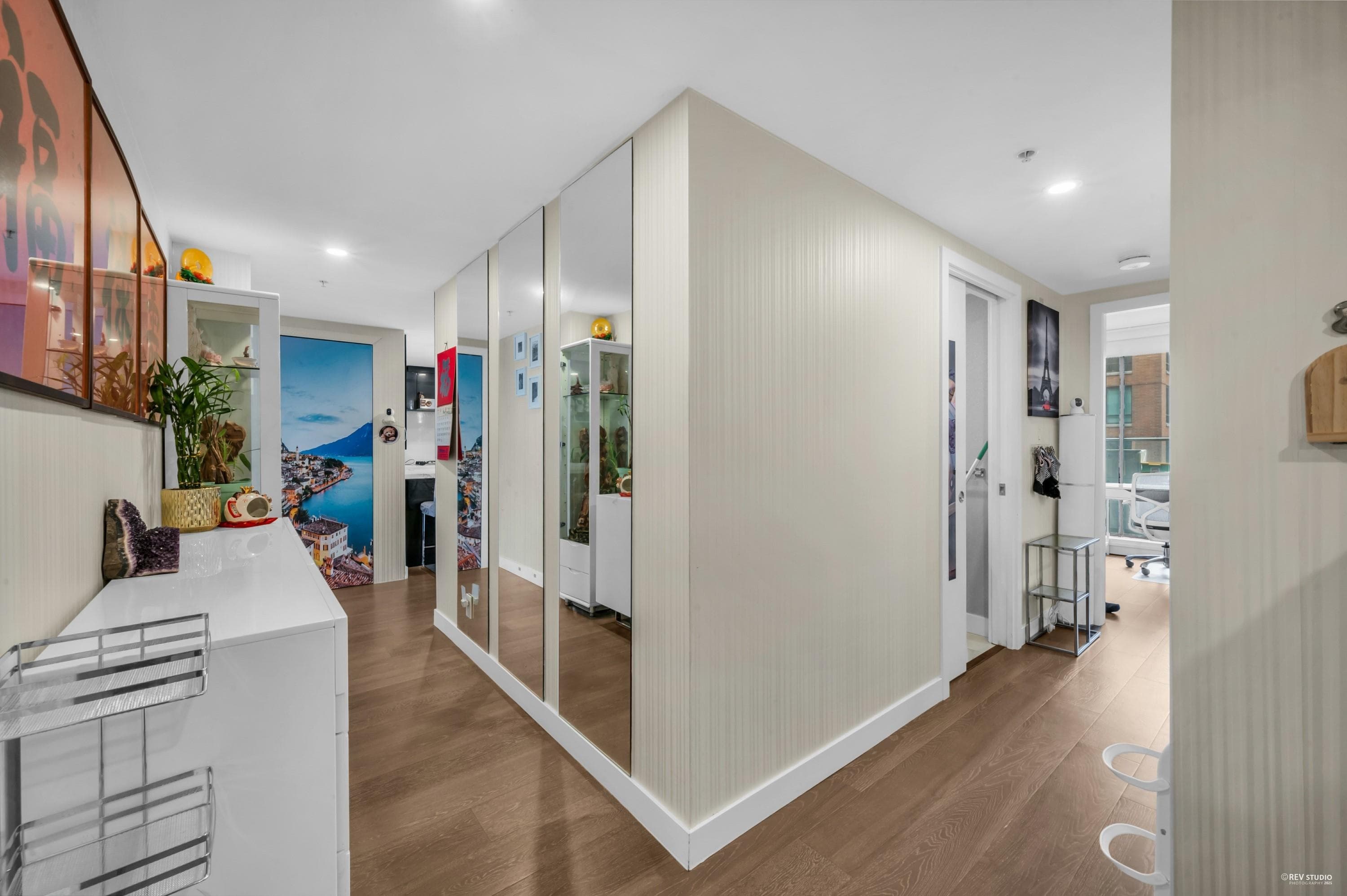 1709 - 777 Richards Street, Vancouver, V6B 0M6 — photo 4