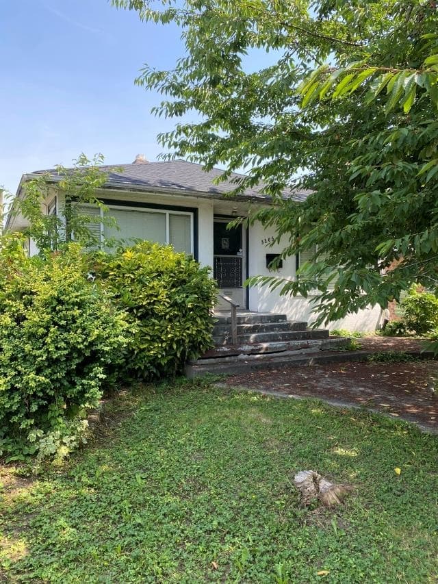 3205 Grant Street, Vancouver