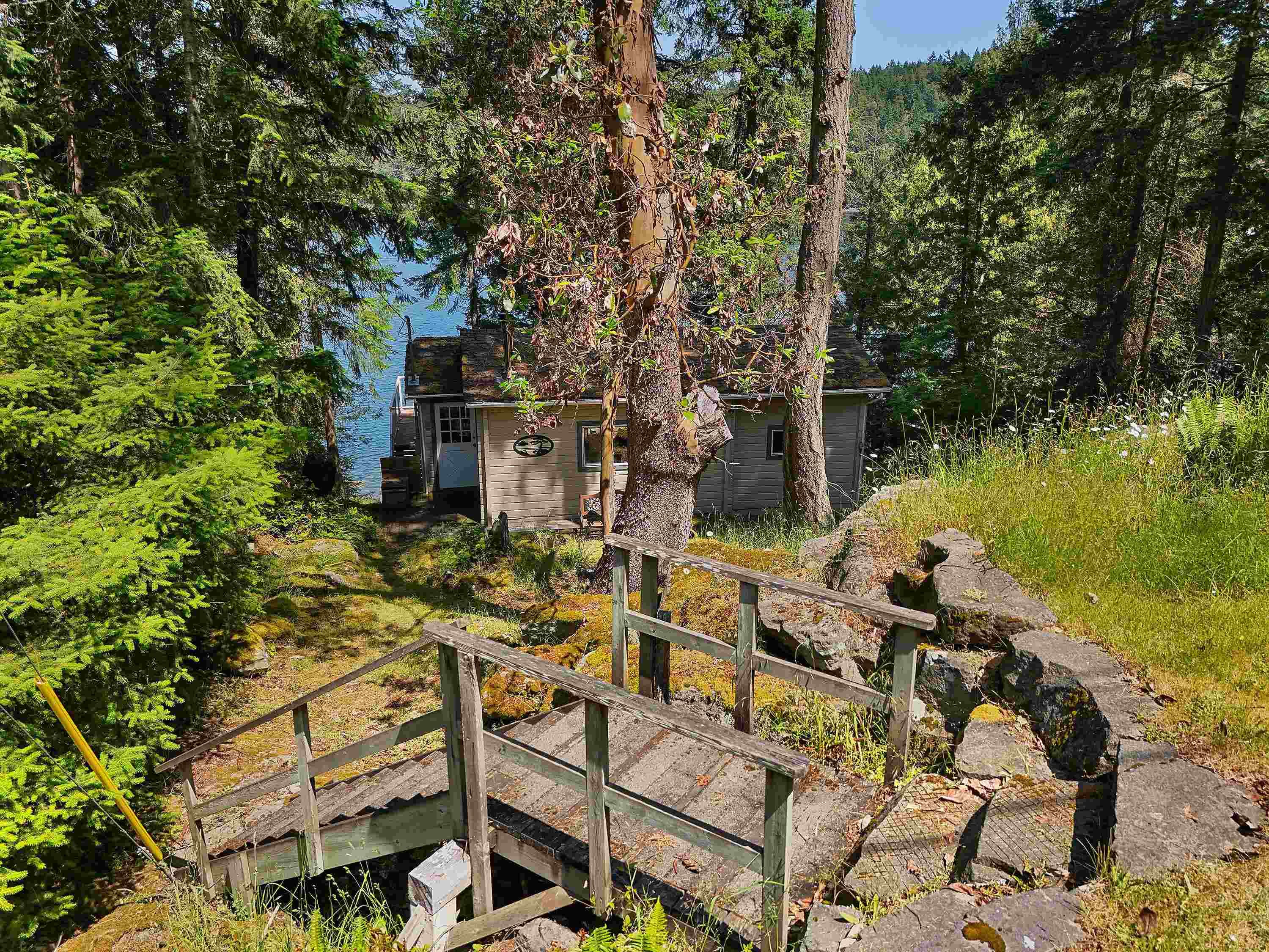 177 Mariners Way, Mayne Island, V0N 2J2 — photo 2