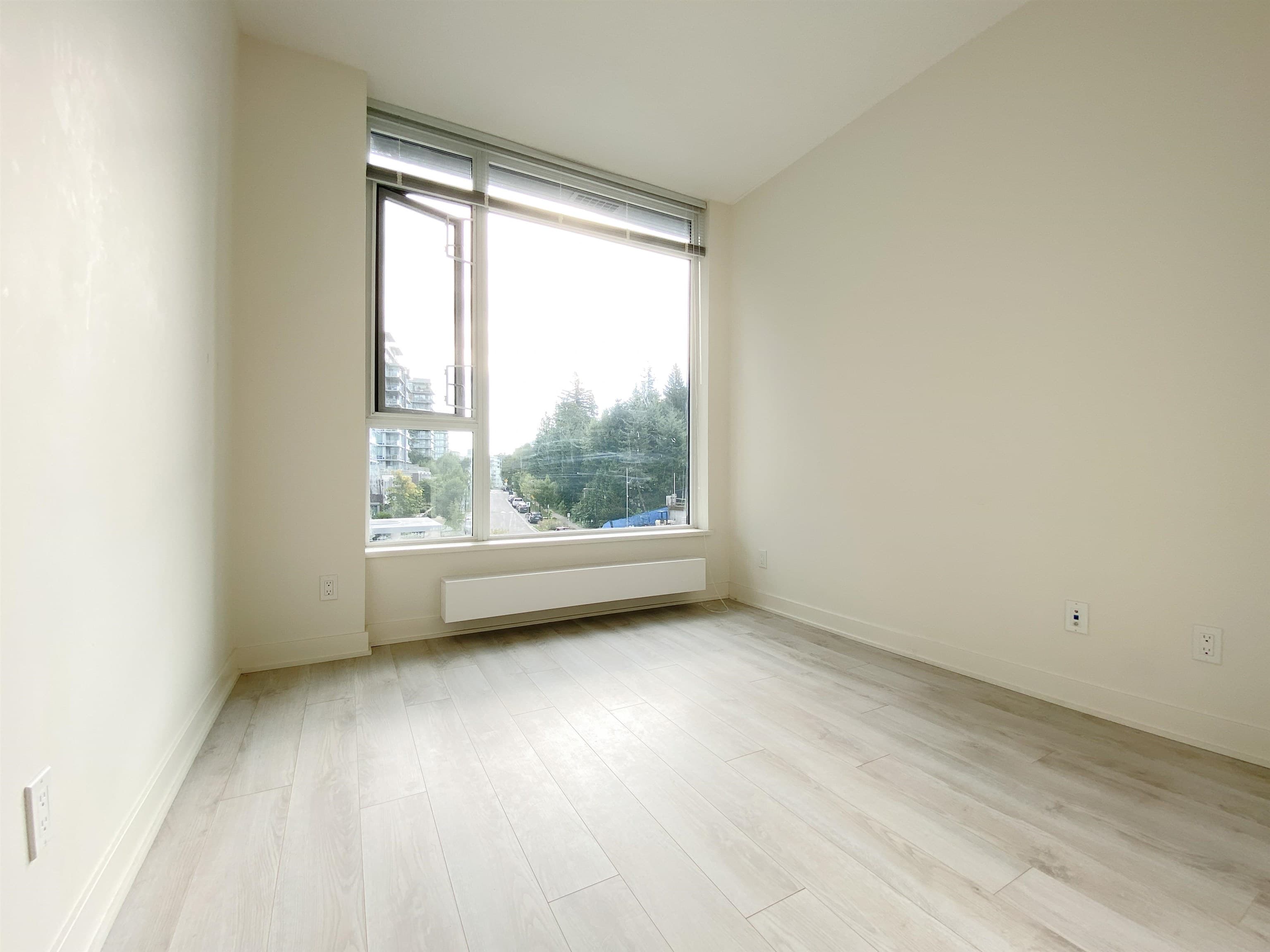 320 - 8850 University Crescent, Burnaby, V5A 0C8 — photo 3