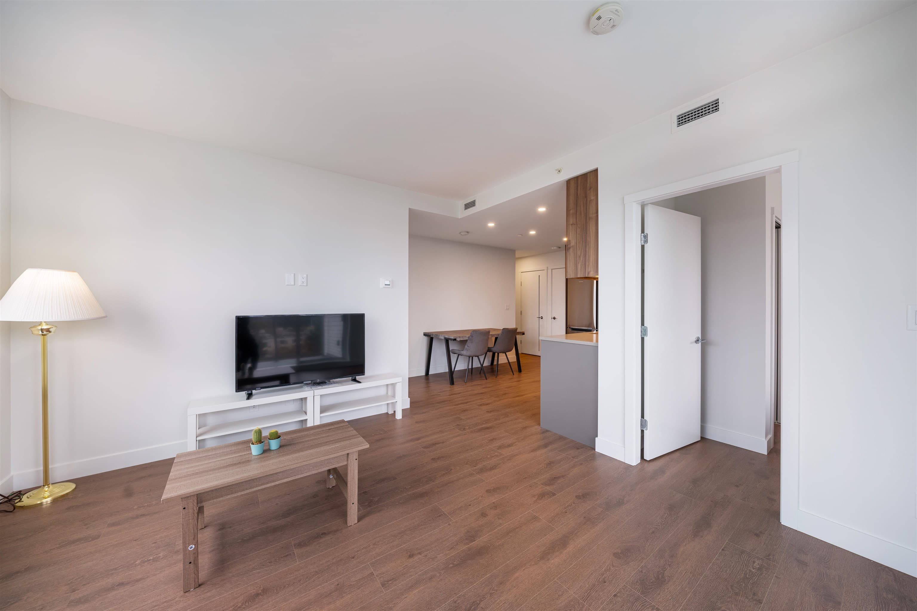 402 - 13359 Old Yale Road, Surrey, V3T 0S4 — photo 5