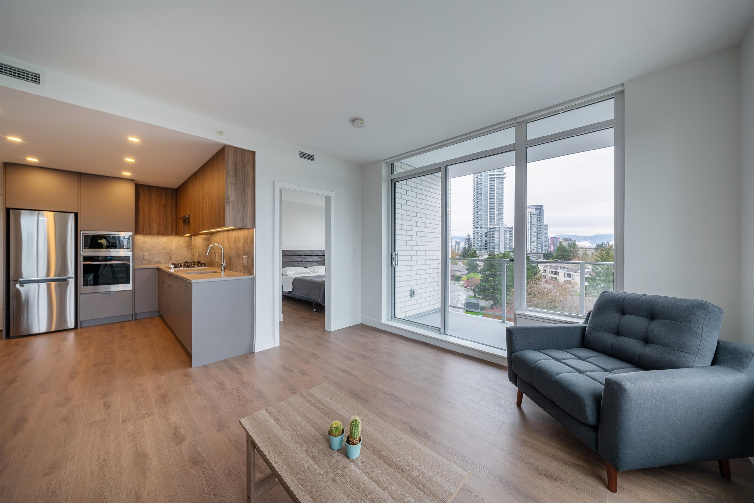 402 - 13359 Old Yale Road, Surrey, V3T 0S4 — photo 4