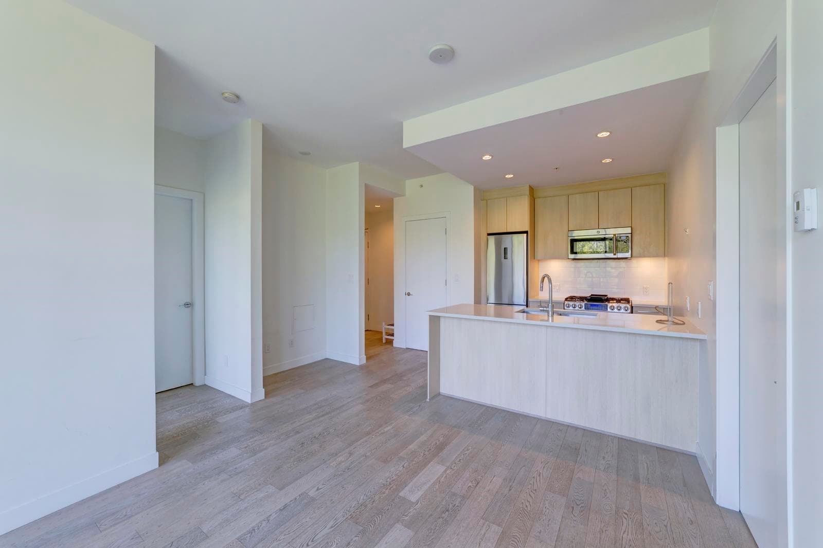 1xx - 9060 University Crescent, Burnaby, V5A 0E1 — photo 3