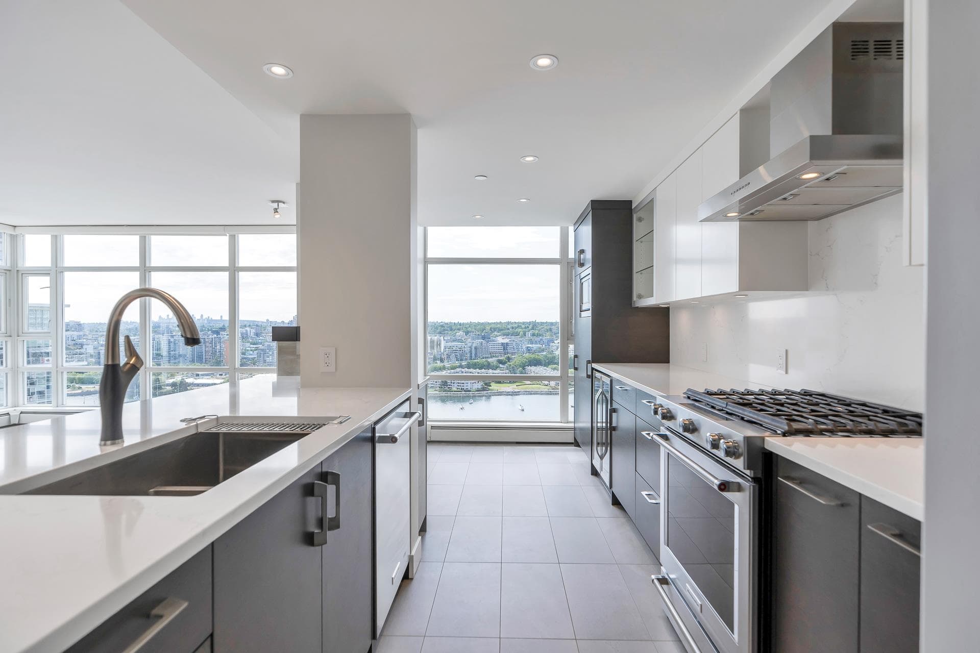 2706 - 198 Aquarius Mews, Vancouver — sold