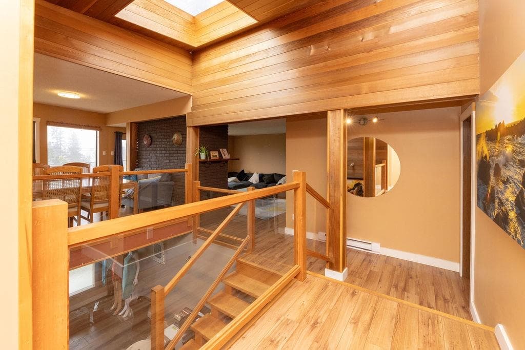 4934 Geer Road, Sechelt