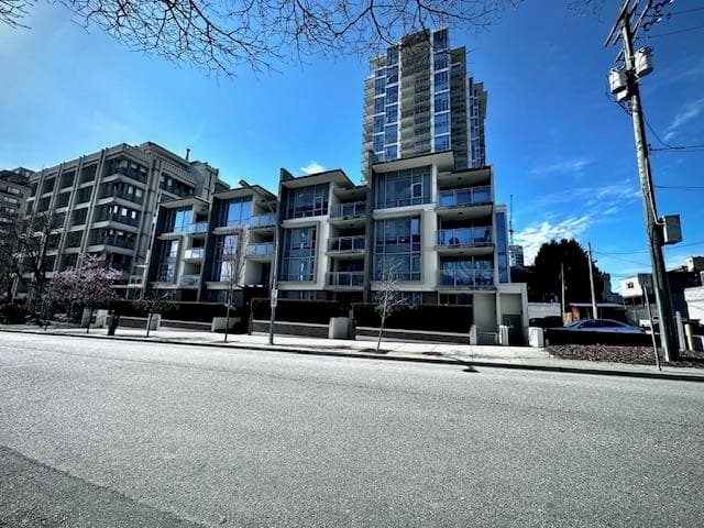205 - 619 Fifth Avenue, New Westminster
