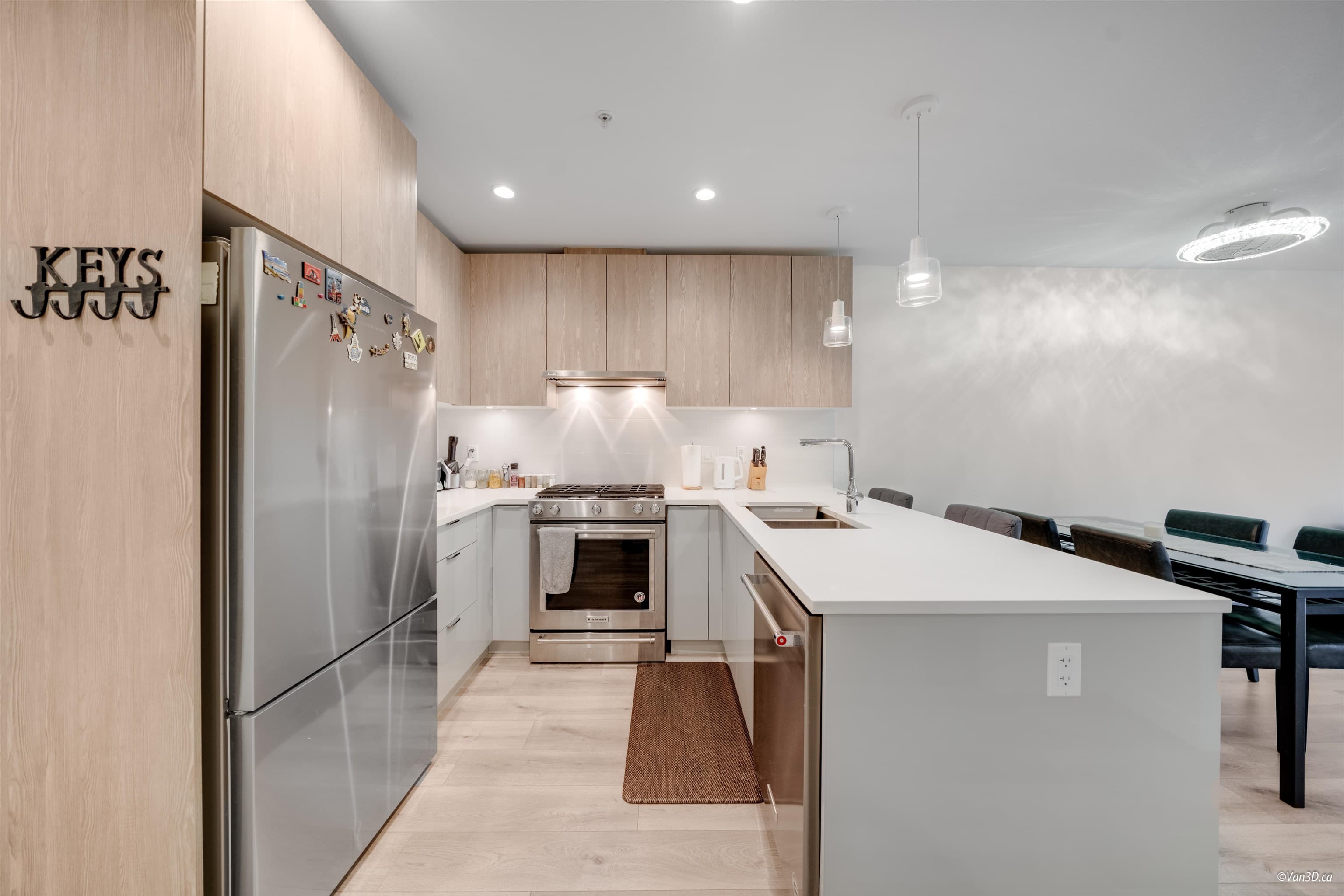 207 - 128 E 8th Street, North Vancouver, V7L 0H2 — photo 3
