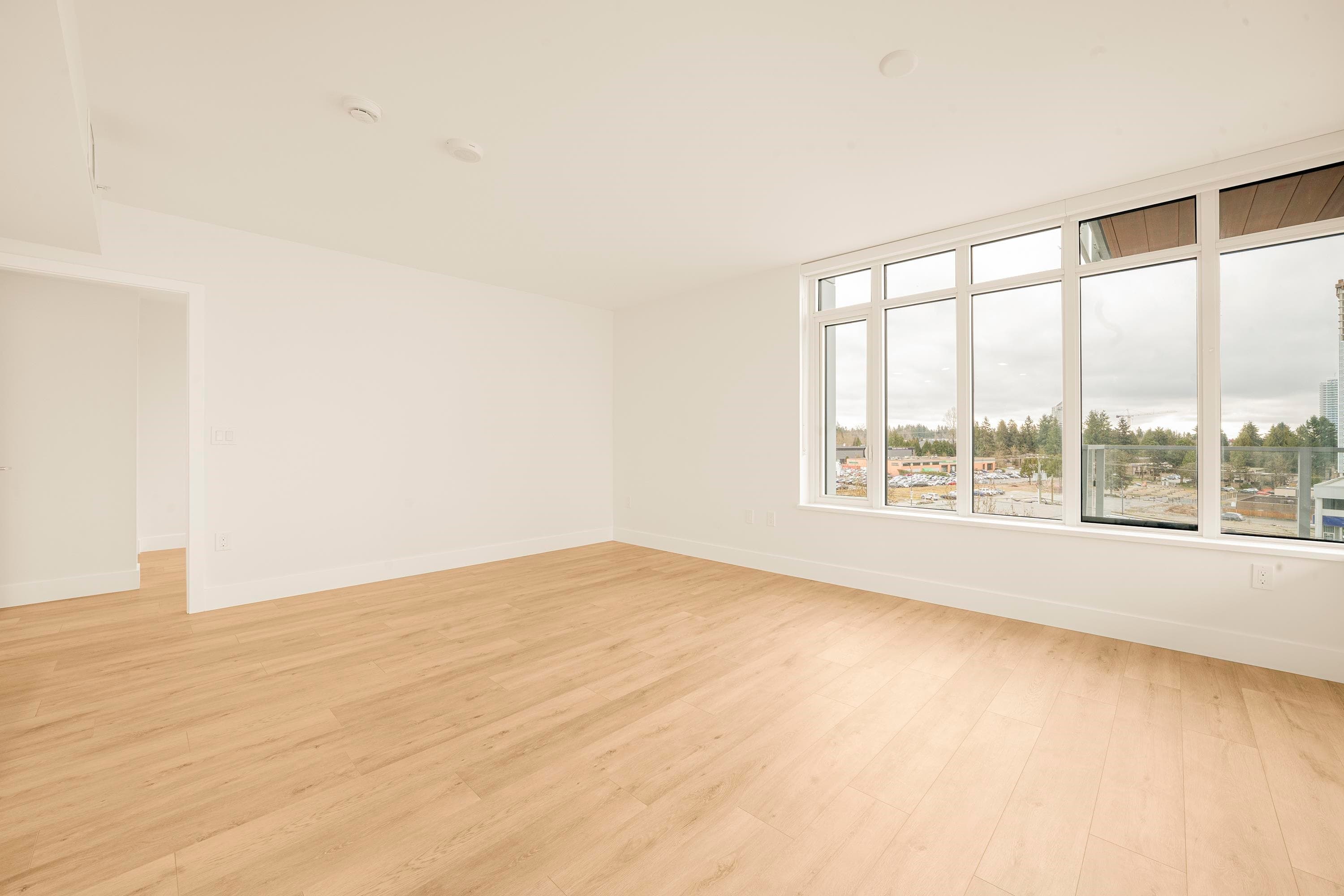 404 - 10428 Whalley Boulevard, Surrey, V3T 1W6 — photo 5
