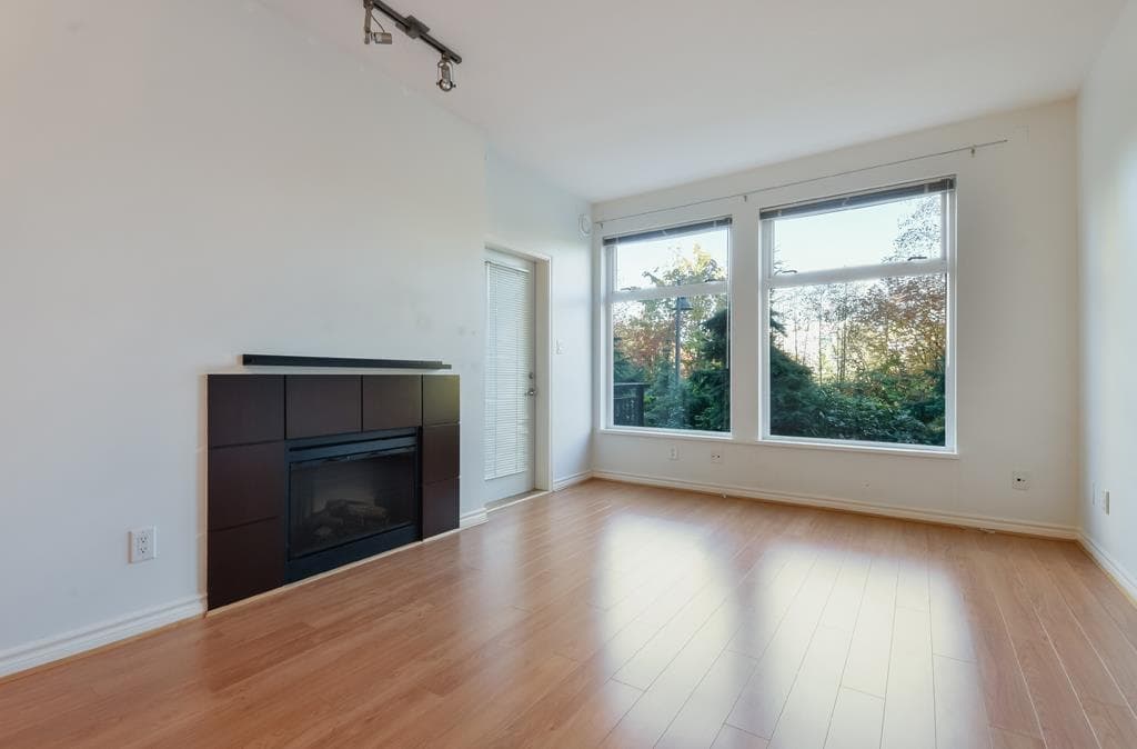114 - 6888 Southpoint Drive, Burnaby, V3N 5E3 — photo 5