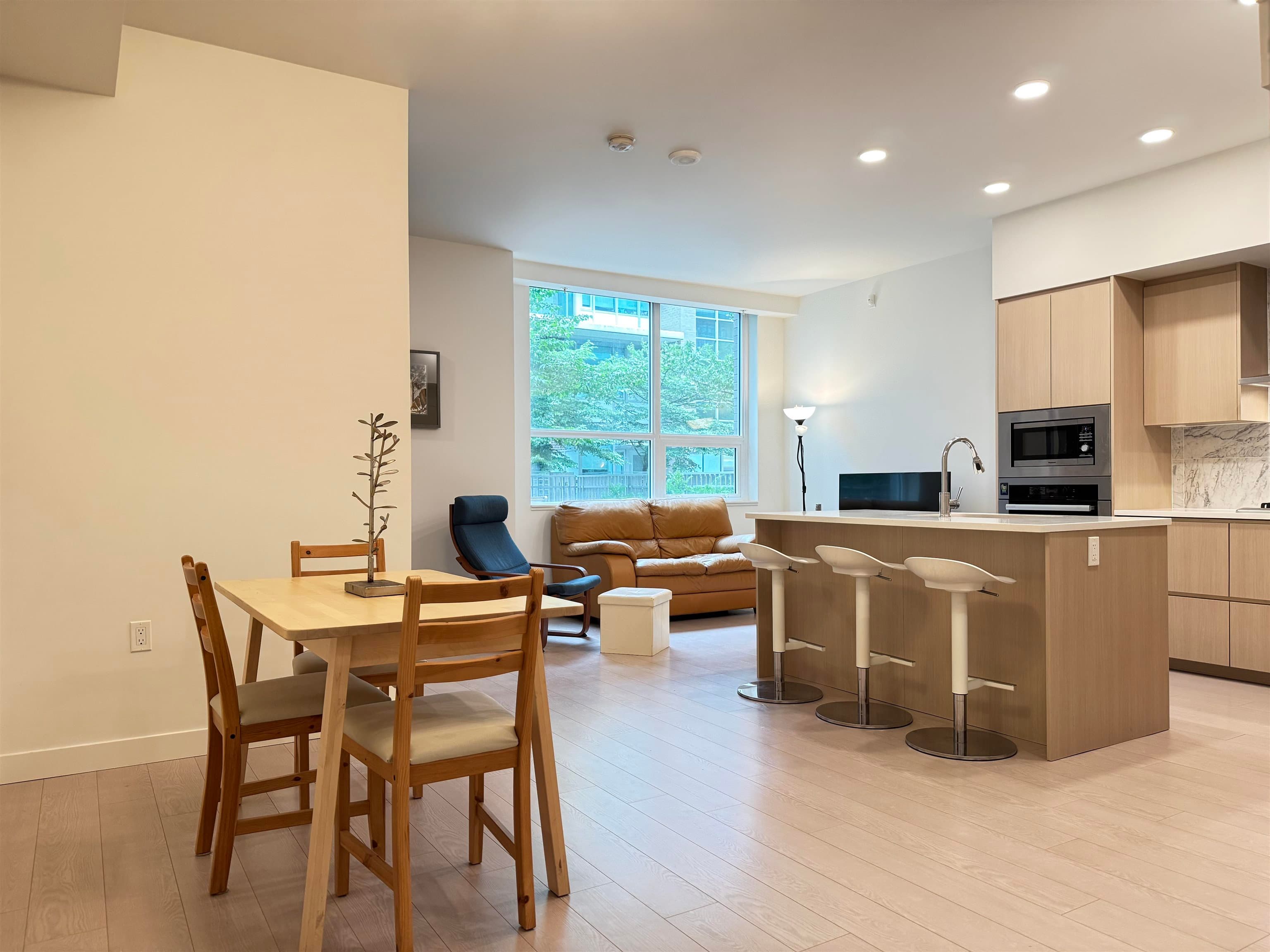 8180 Nunavut Lane, Vancouver, V5X 0H3 — photo 2