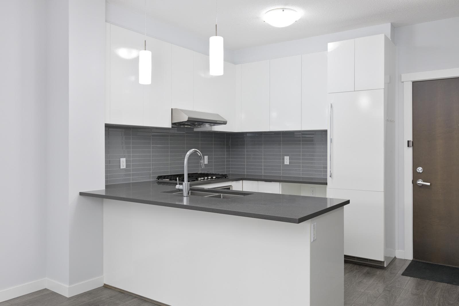 216 - 9399 Alexandra Road, Richmond, V6X 0L7 — photo 3