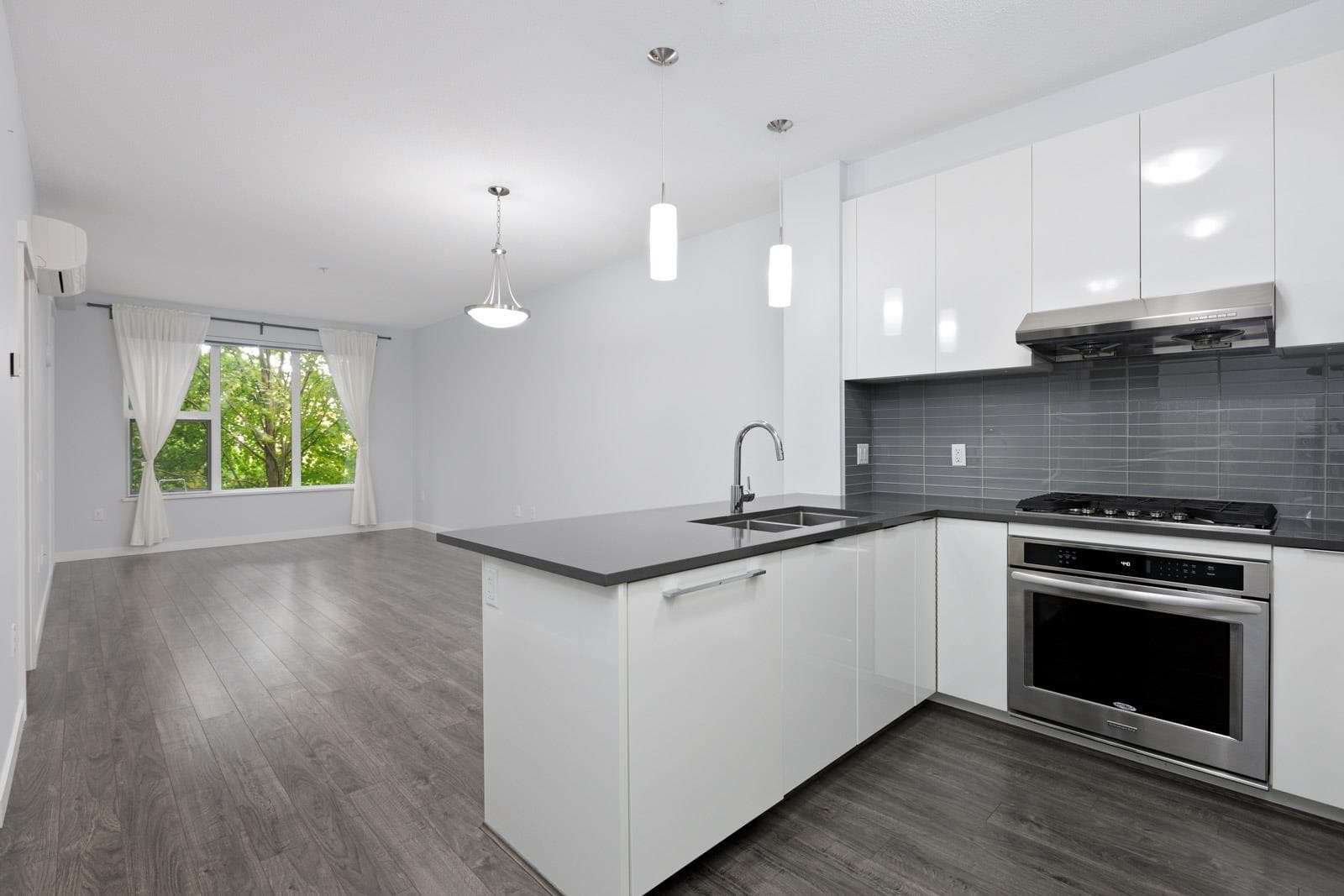 216 - 9399 Alexandra Road, Richmond, V6X 0L7 — photo 1