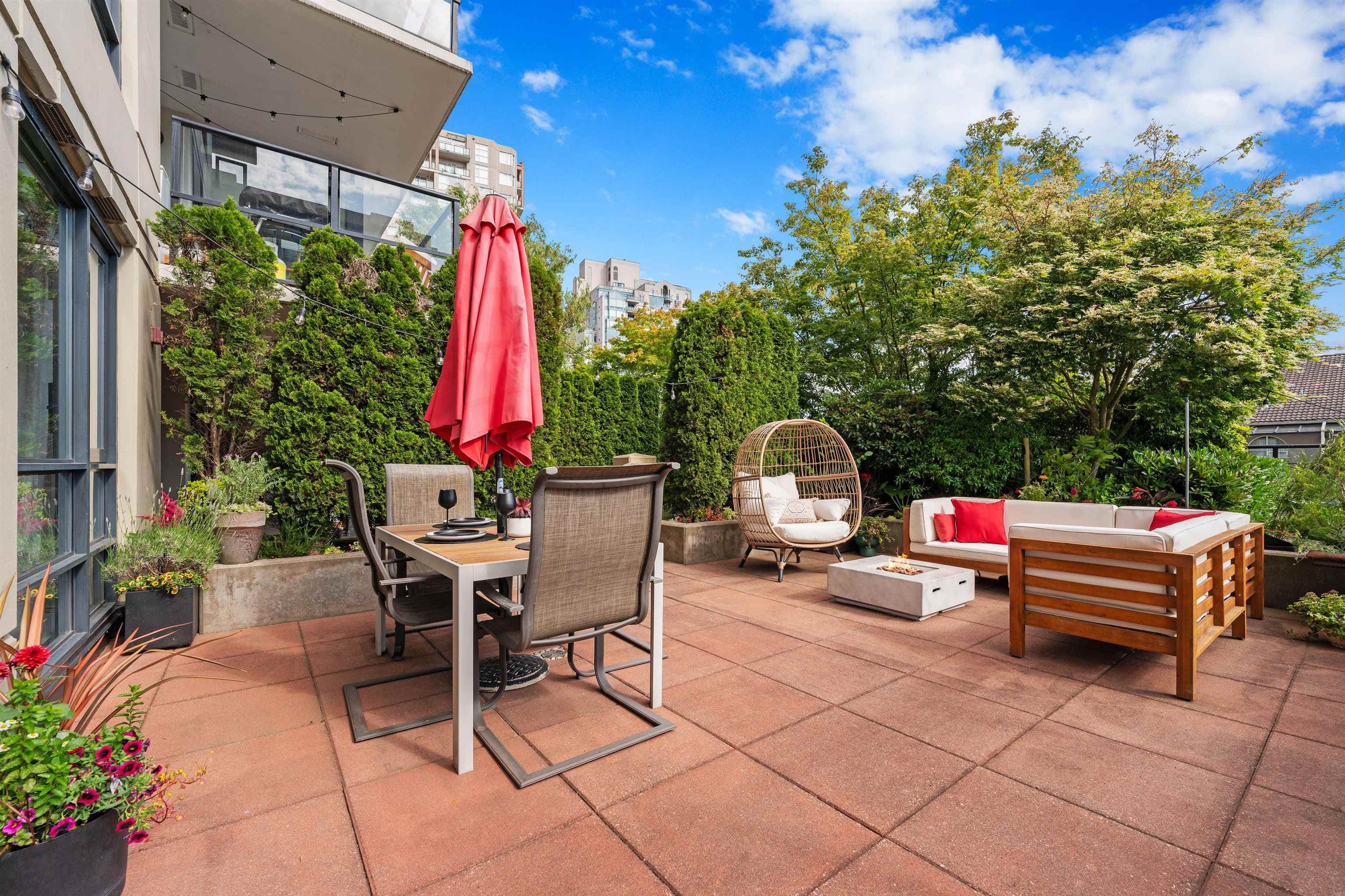 405 - 1 Renaissance Square, New Westminster, V3M 0B6 — photo 1