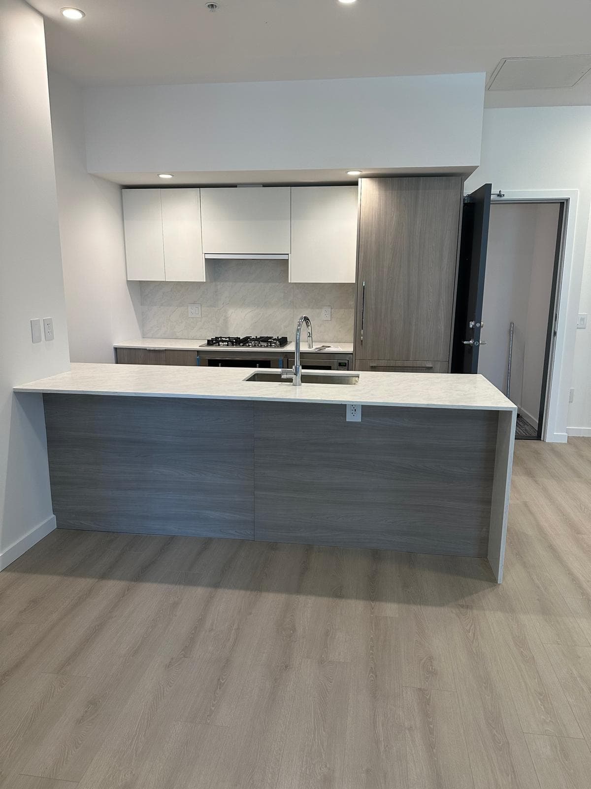 101 - 10333 133 Street, Surrey, V3T 0V1 — photo 3