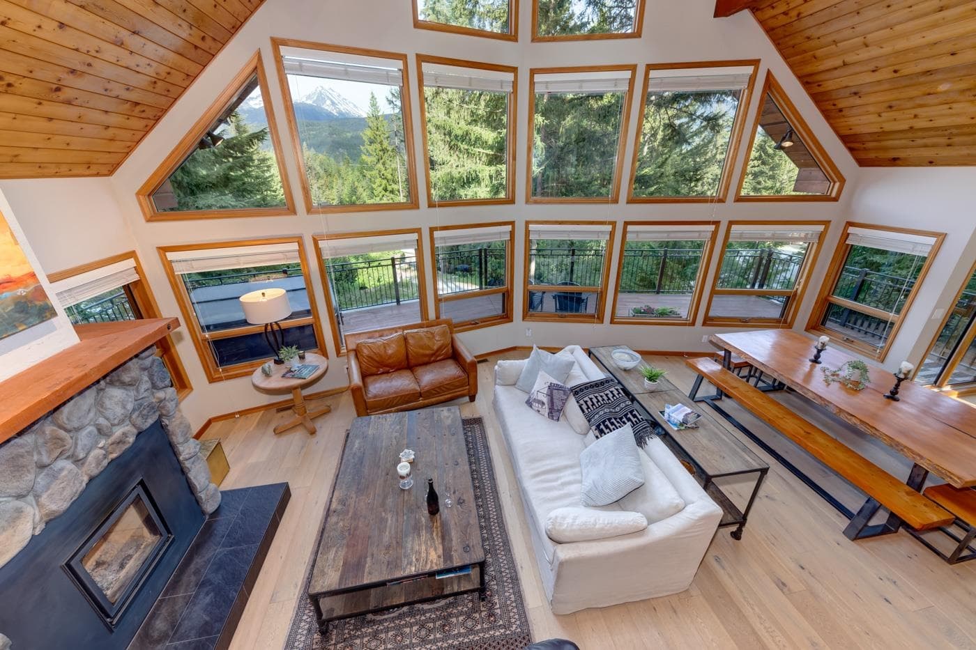 8505 Matterhorn Drive, Whistler, V8E 0G1 — photo 3