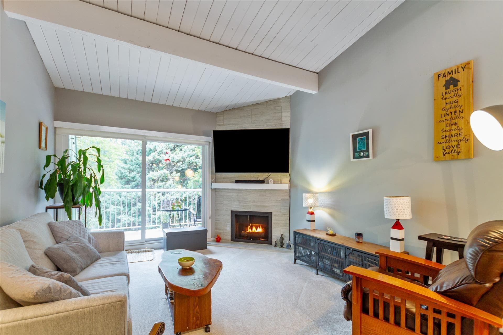 305 - 3901 Carrigan Court, Burnaby, V3N 4K1 — photo 1
