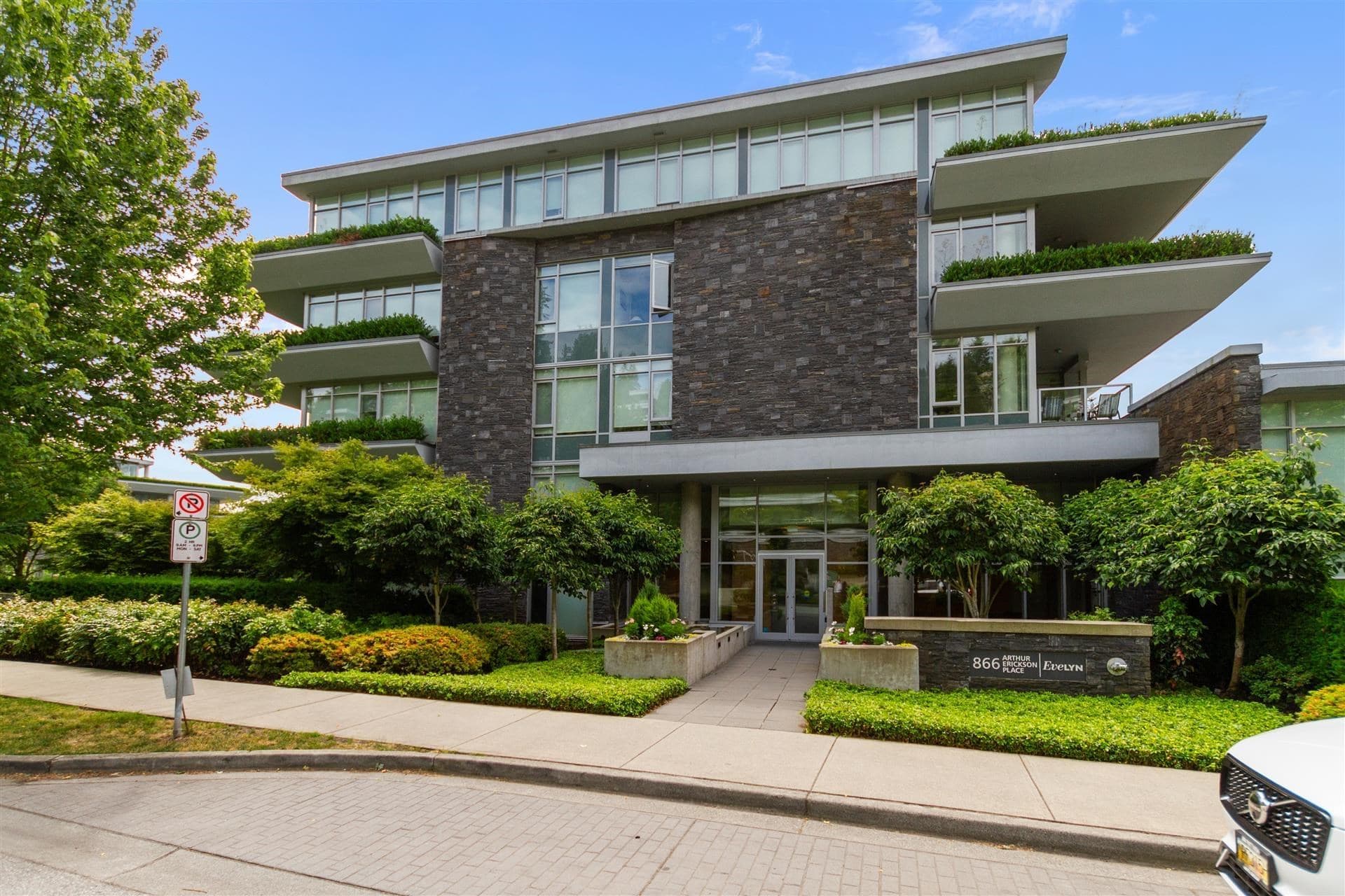 200 - 866 Arthur Erickson Place, West Vancouver
