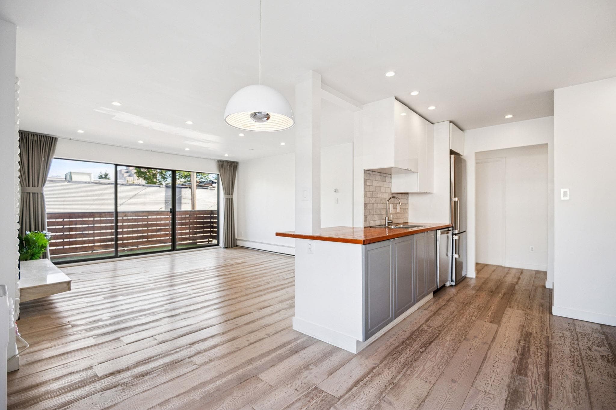 208 - 3264 Oak Street, Vancouver, V6H 2L3 — photo 1