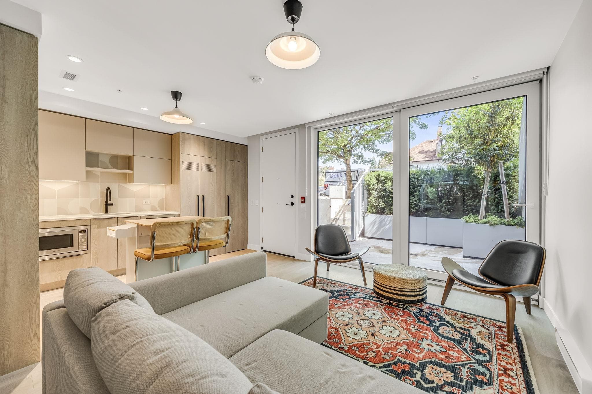 308 E 15th Avenue, Vancouver, V5T 2R1 — photo 1