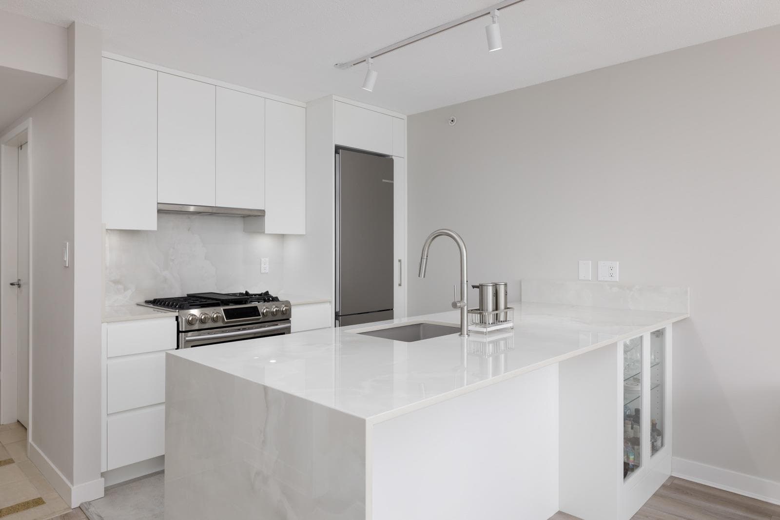 2908 - 1495 Richards Street, Vancouver, V6Z 3E4 — photo 2