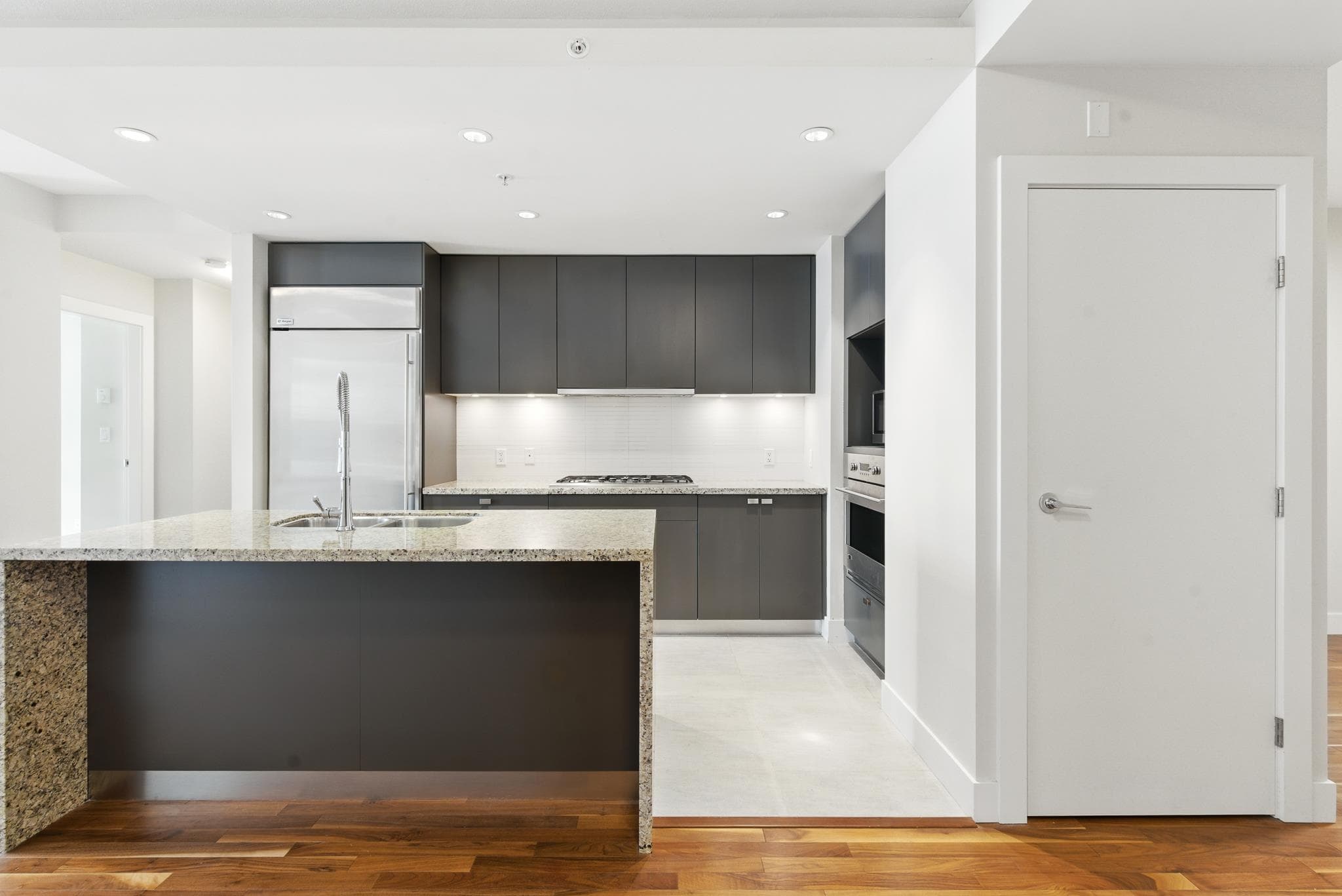 305 - 6080 Iona Drive, Vancouver, V6T 0A4 — photo 1