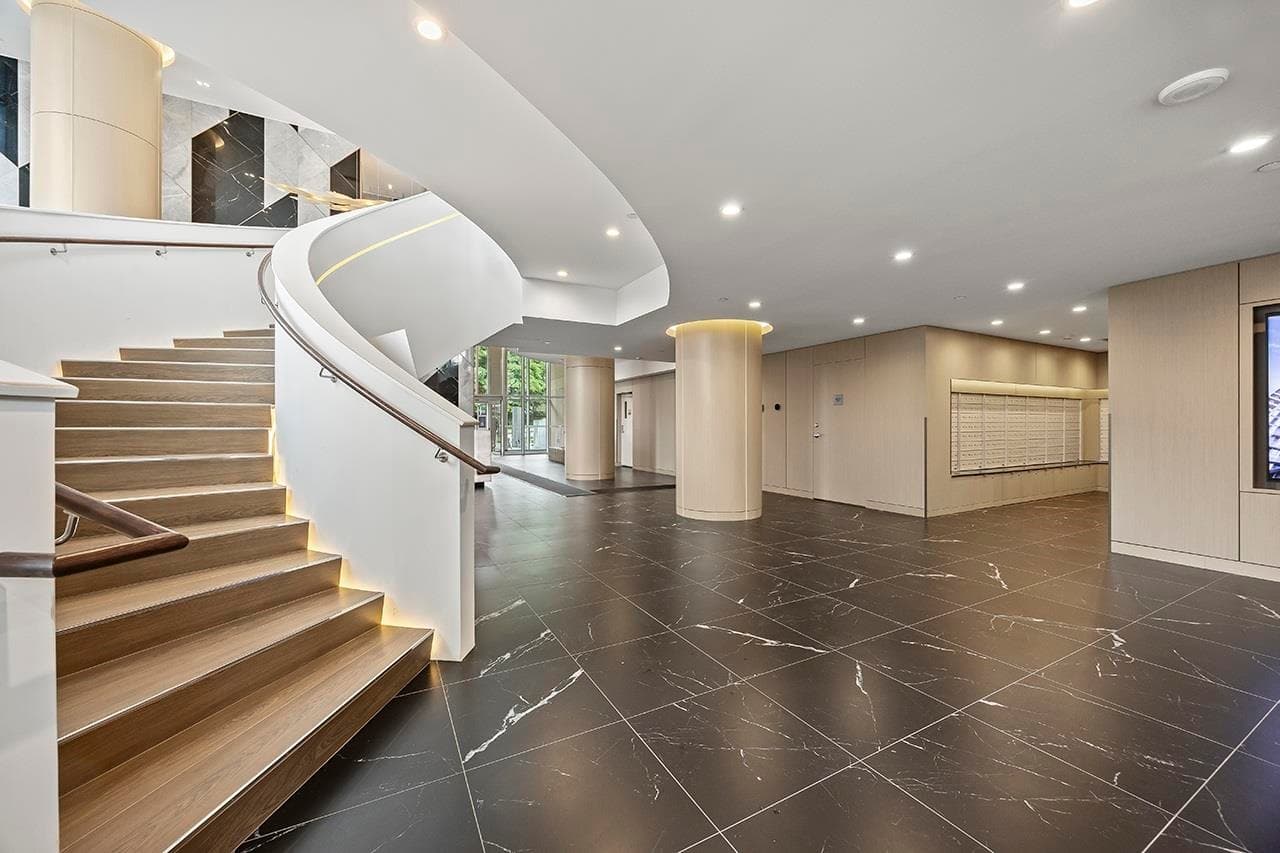 1204 - 13778 100 Avenue, Surrey, V3T 0V3 — photo 2