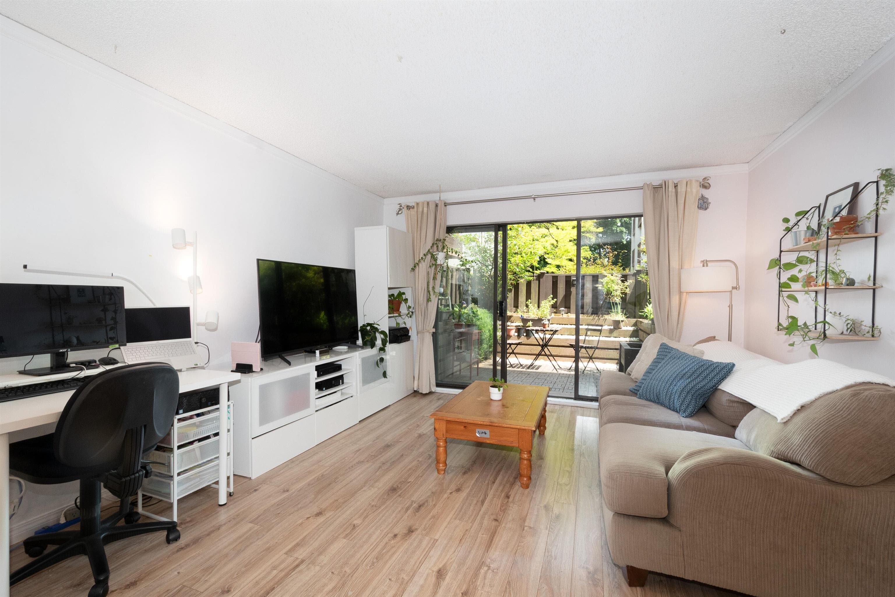 8 - 385 Ginger Drive, New Westminster, V3L 5L6 — photo 3