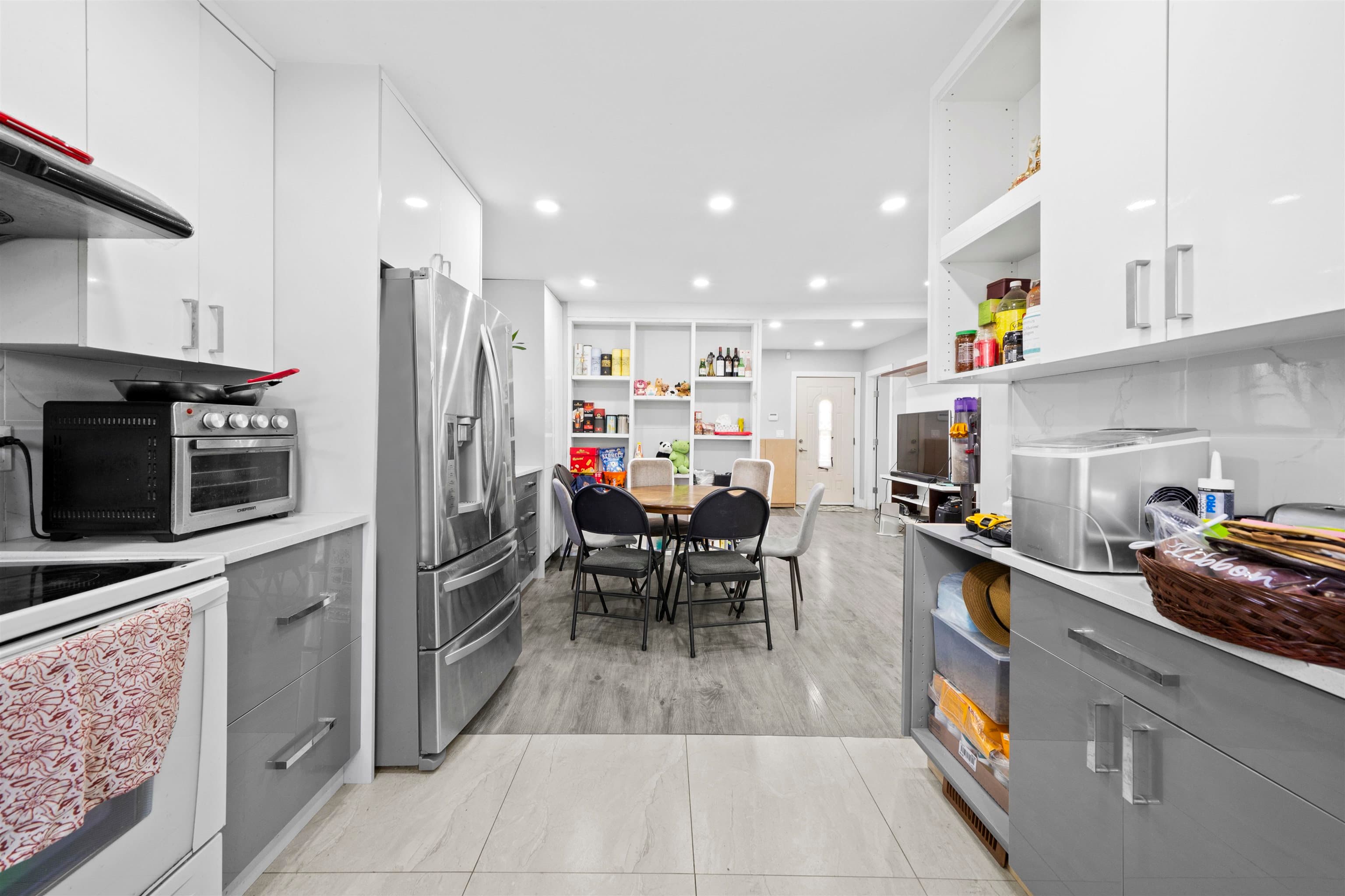 12768 114a Avenue, Surrey, V3V 3P4 — photo 3