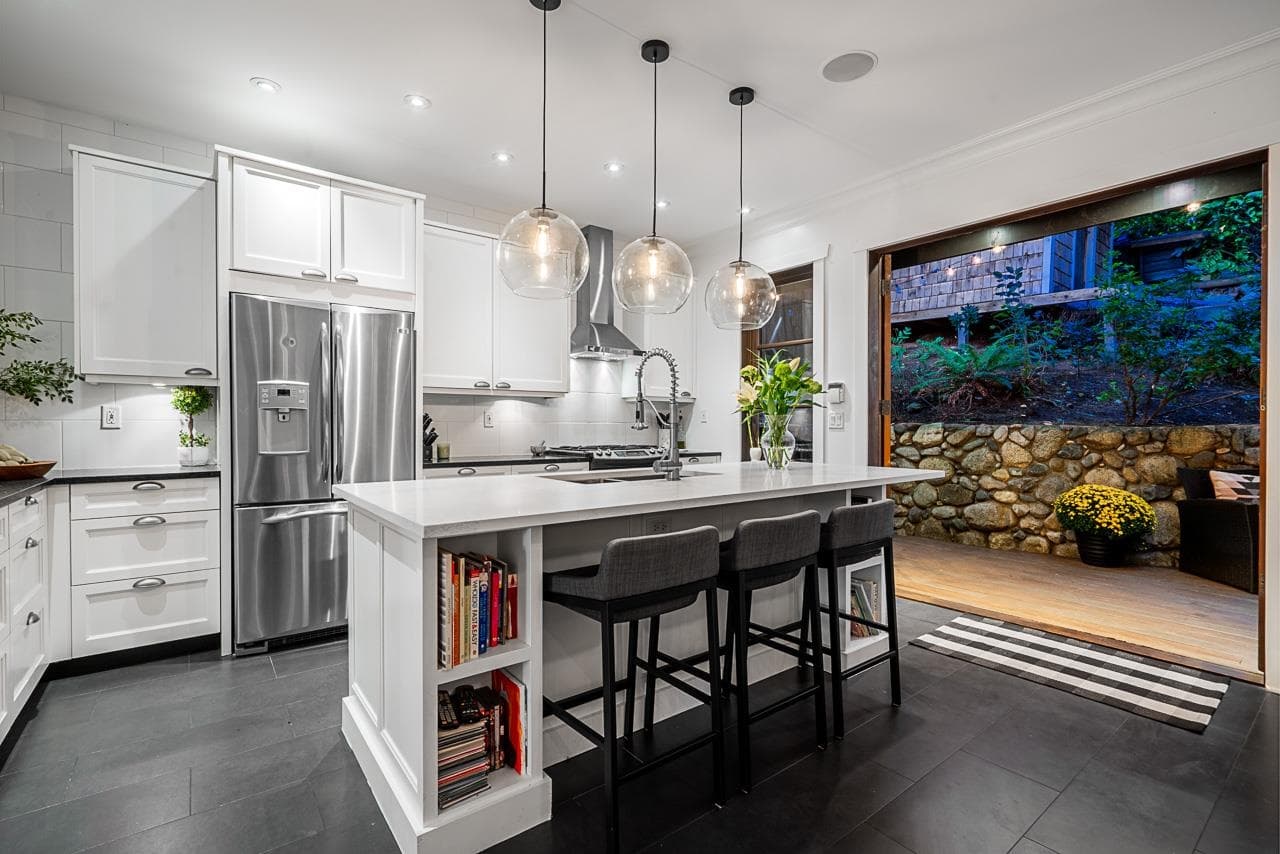 3394 Mahon Avenue, North Vancouver, V7N 3T6 — photo 3