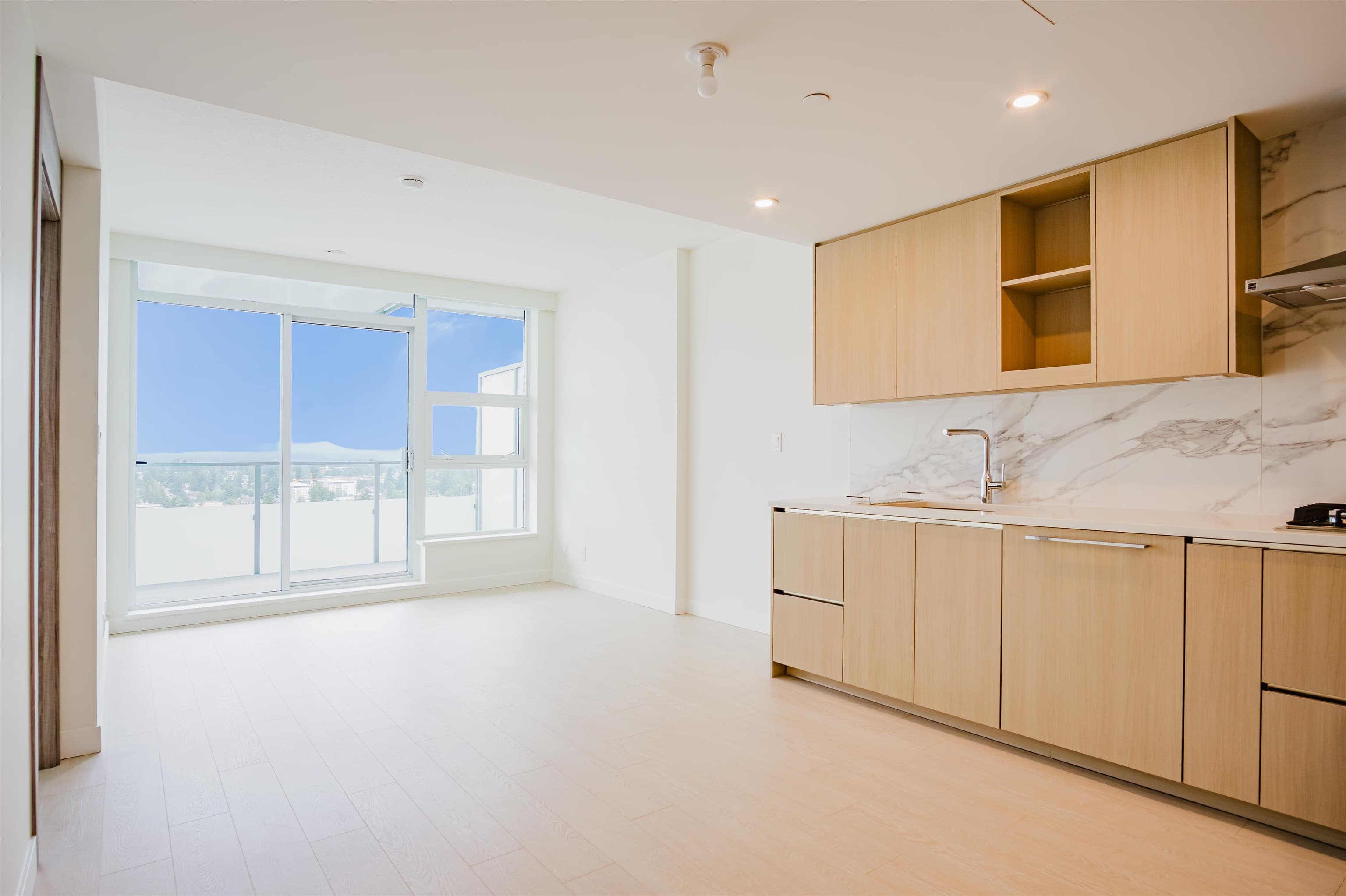 2511 - 13778 100 Avenue, Surrey, V3T 0V3 — photo 3