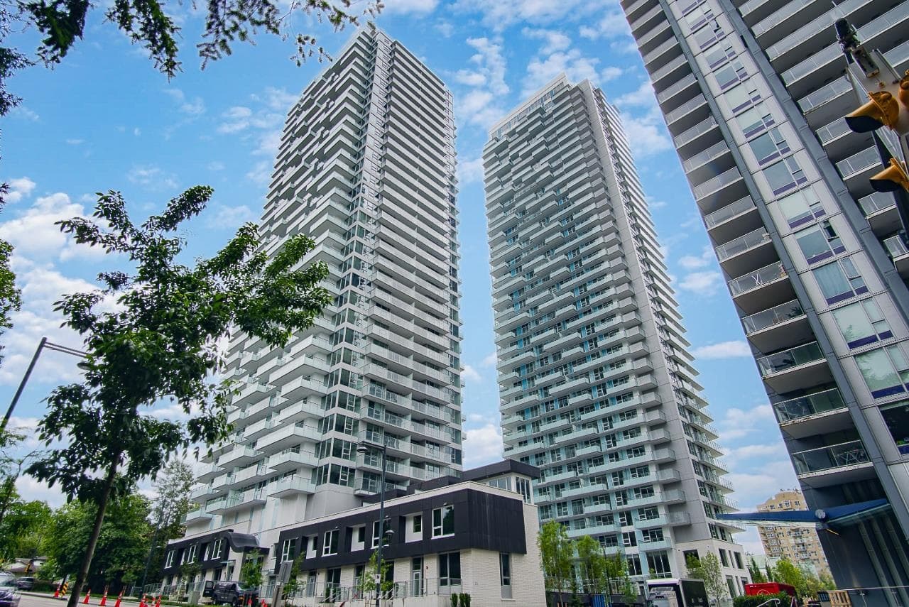 2511 - 13778 100 Avenue, Surrey, V3T 0V3 — photo 1
