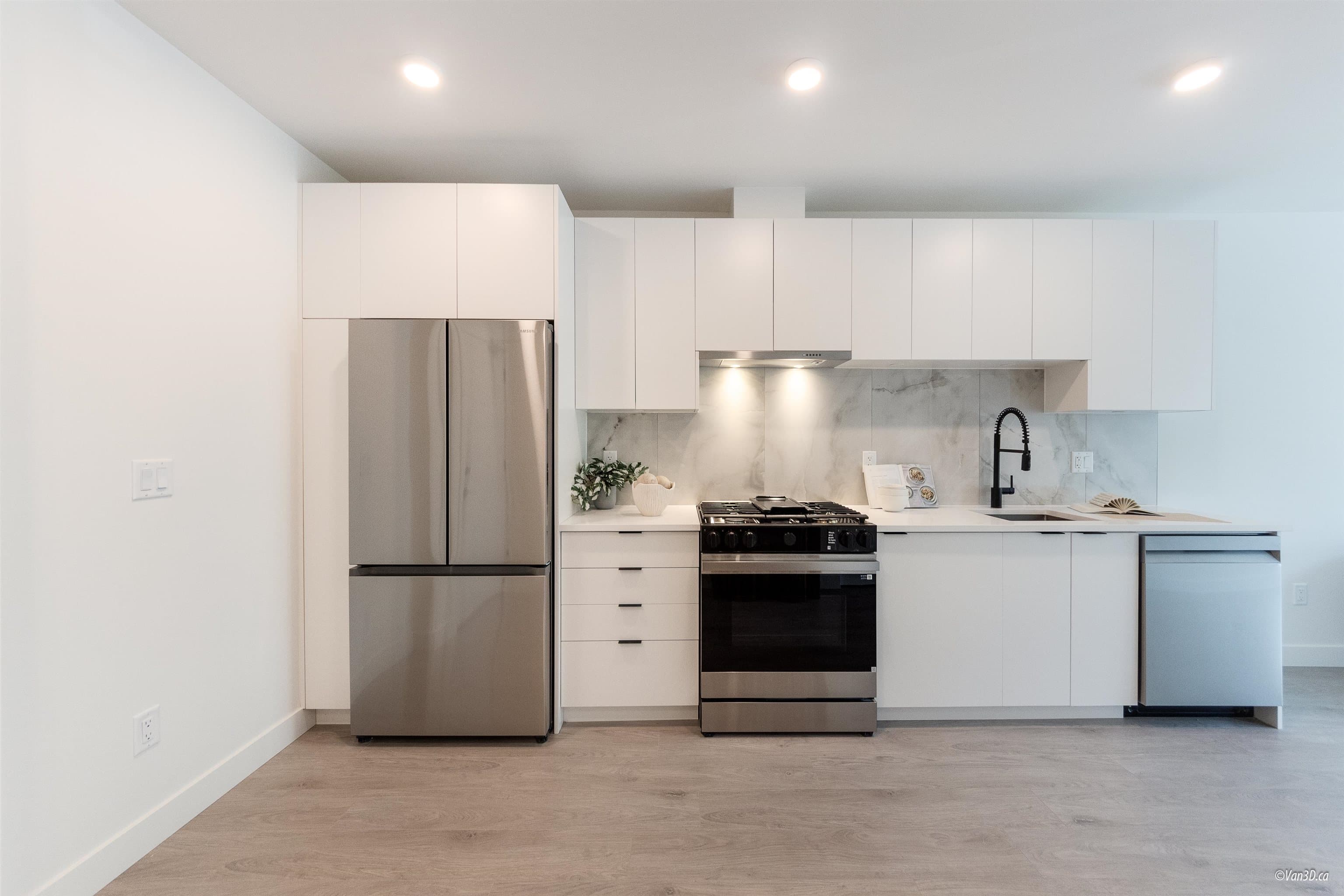 202 - 13238 105 Avenue, Surrey, V3T 0W1 — photo 3