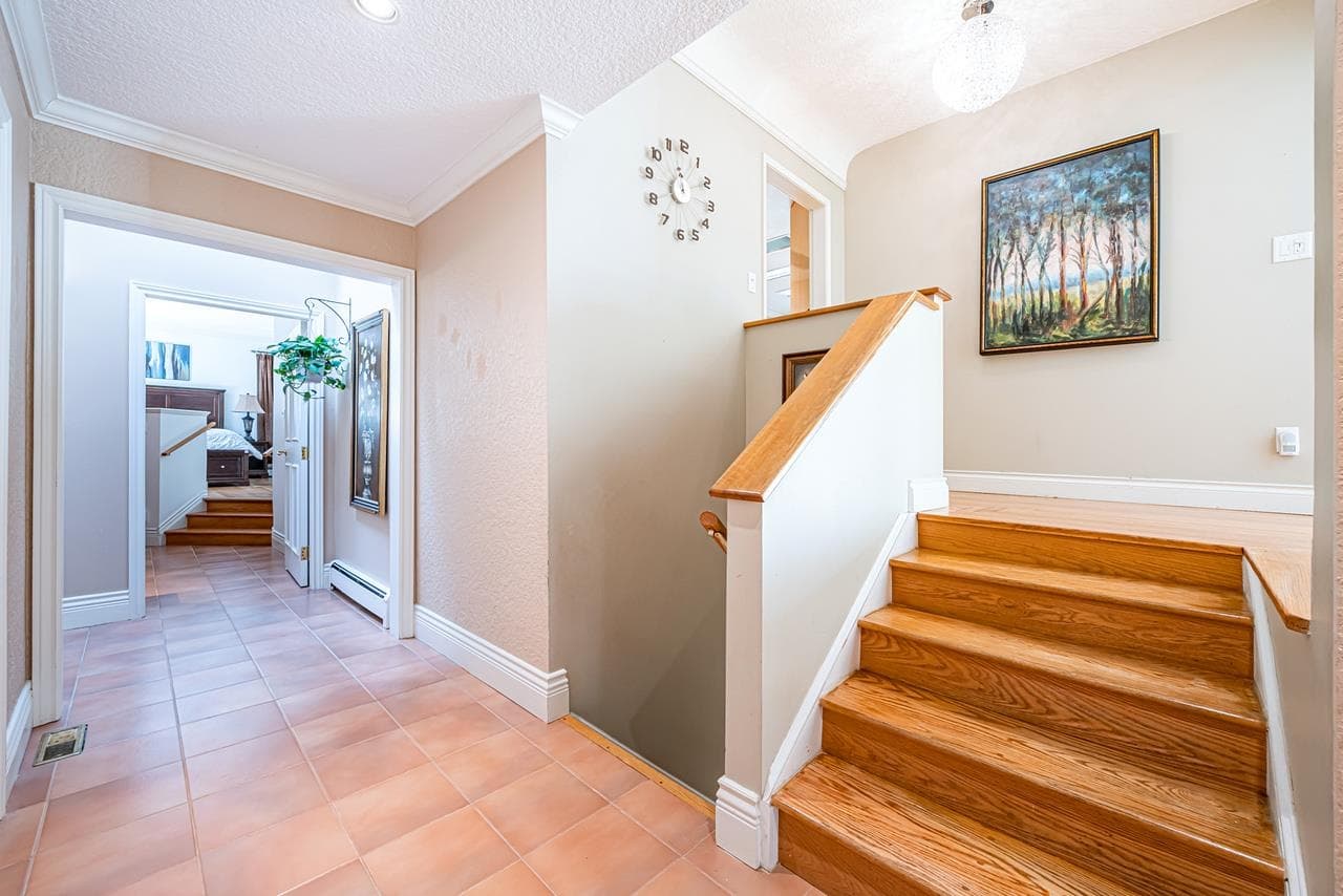 651 Kenwood Road, West Vancouver, V7S 1S7 — photo 3